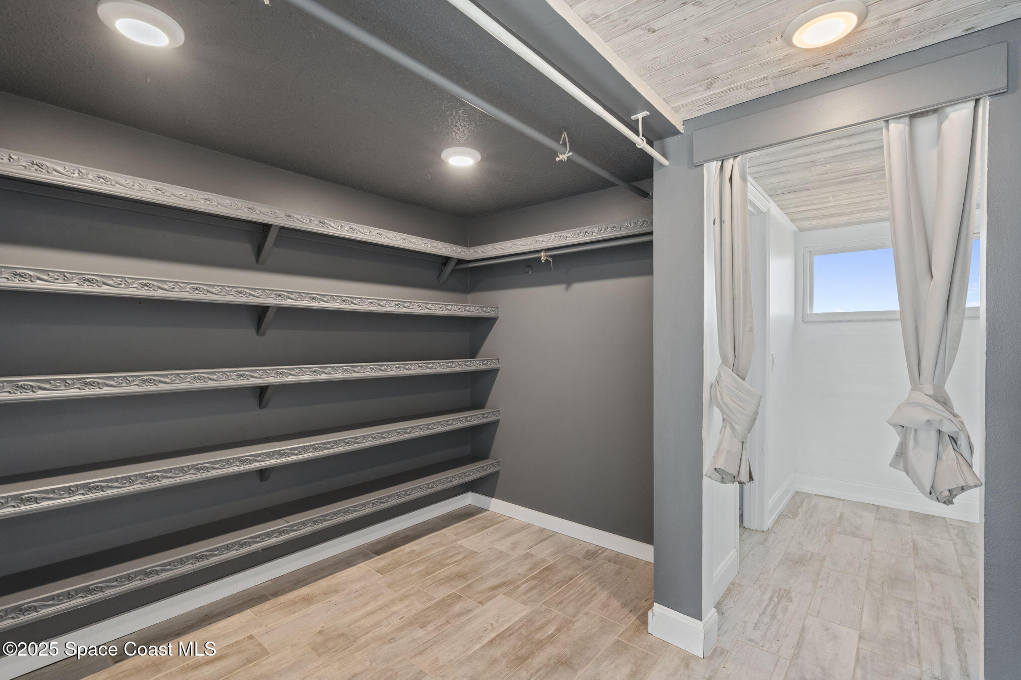 2589 S Highway A1a, 105