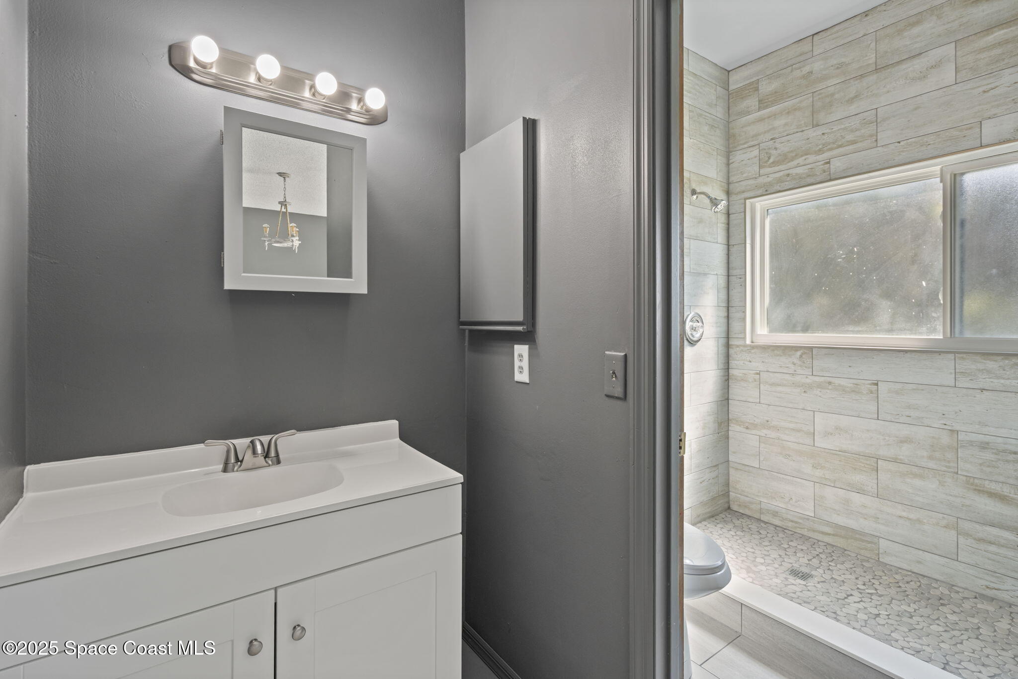 2589 S Highway A1a, 105