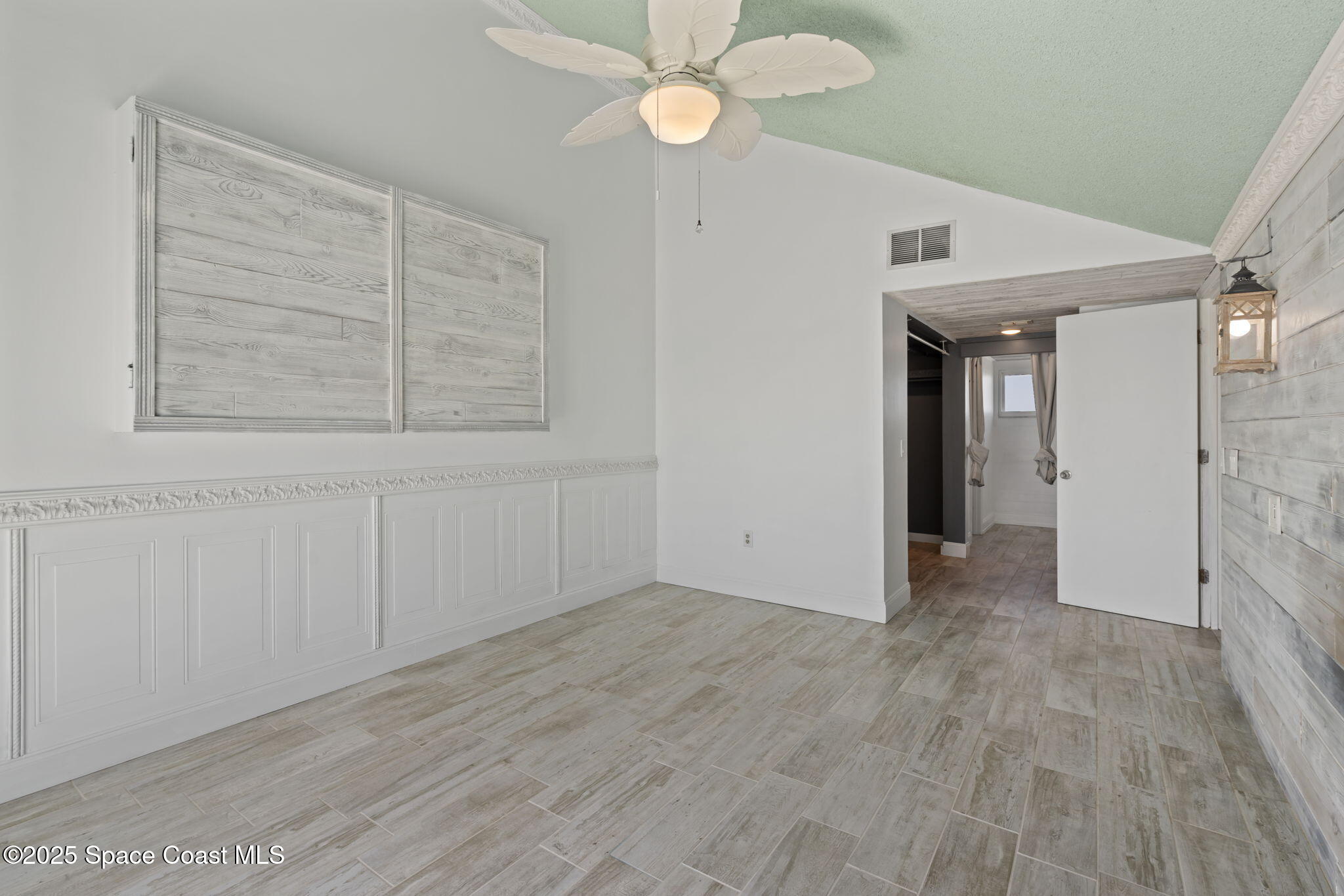 2589 S Highway A1a, 105