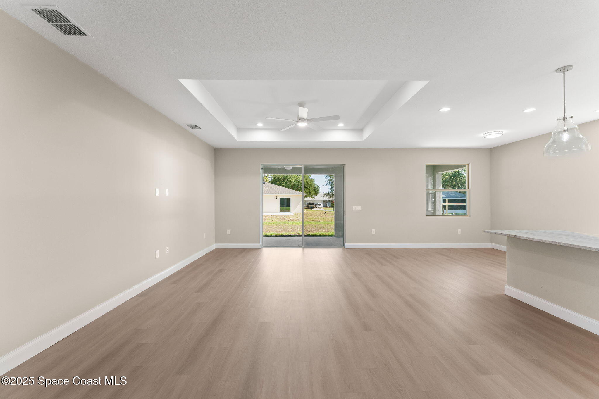 563 Holmes Avenue NW