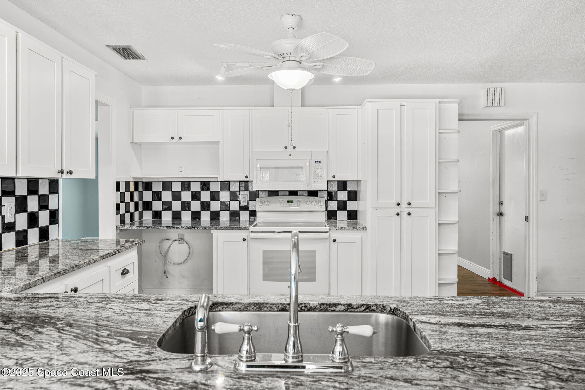 544 Solitaire Palm Drive