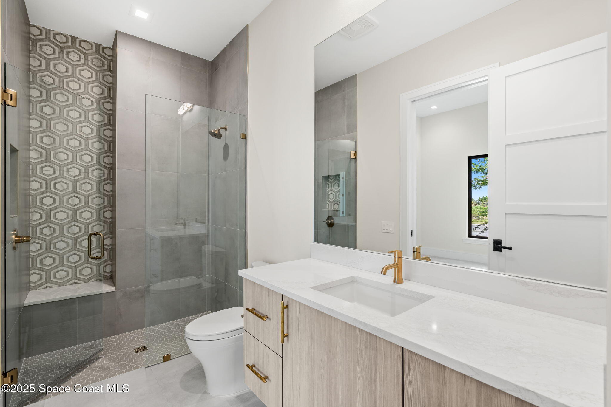 3717 Upper Floridian Way