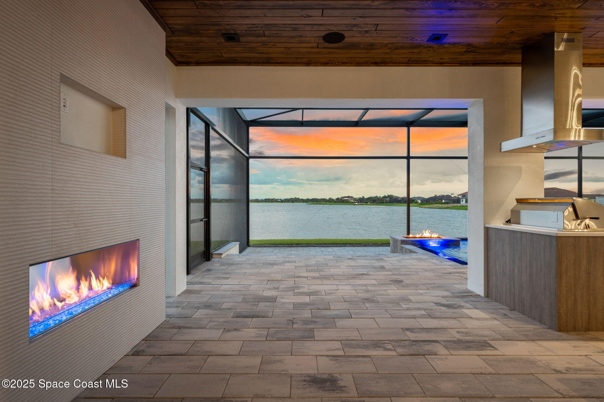 3717 Upper Floridian Way