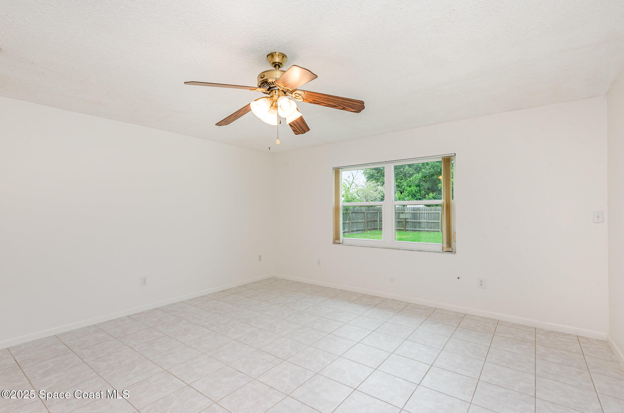 957 Waialae Circle NE