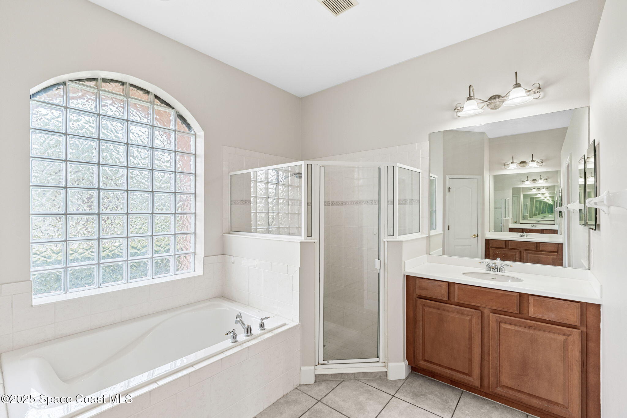 3121 Camberly Circle
