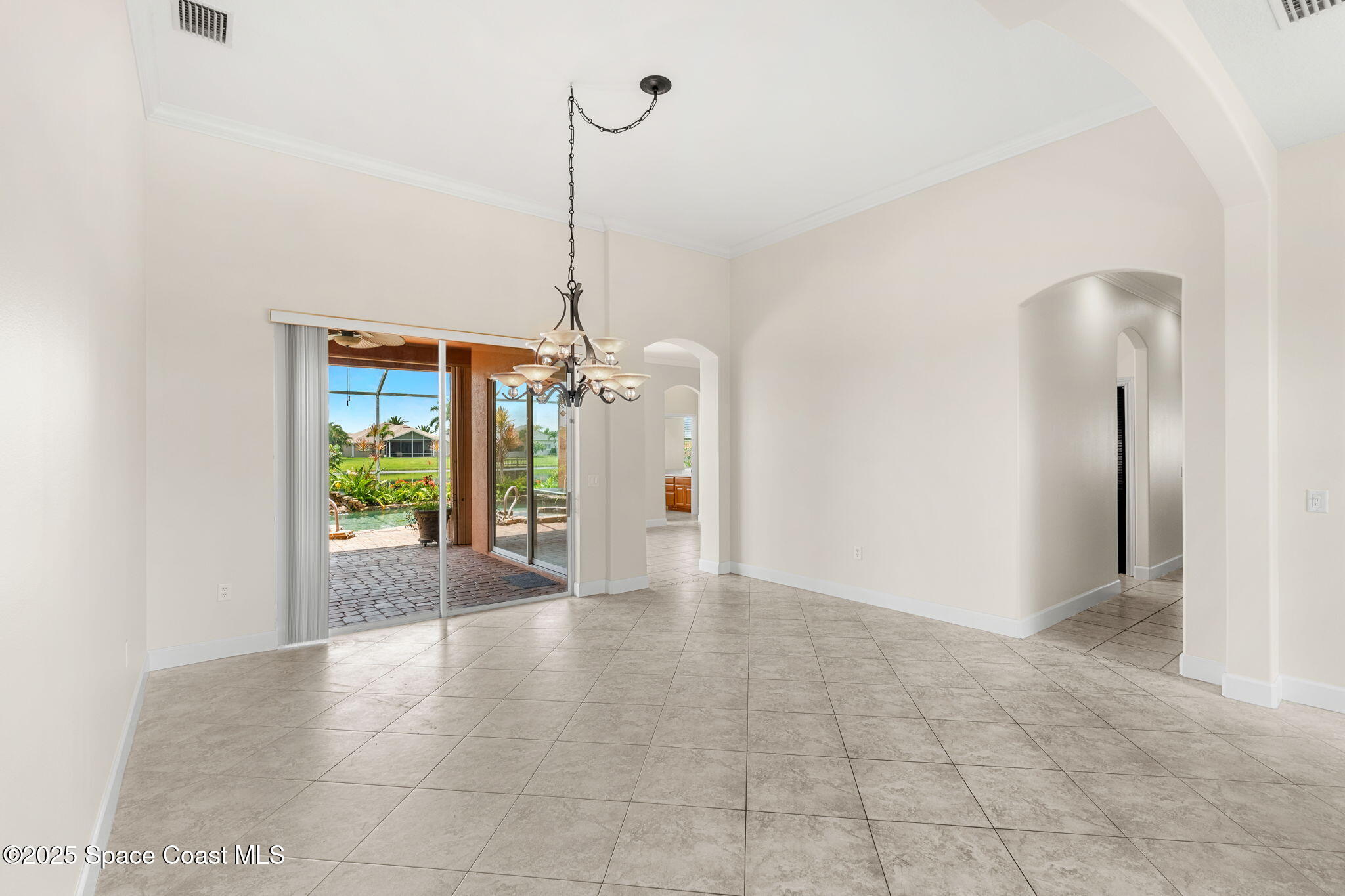 3121 Camberly Circle