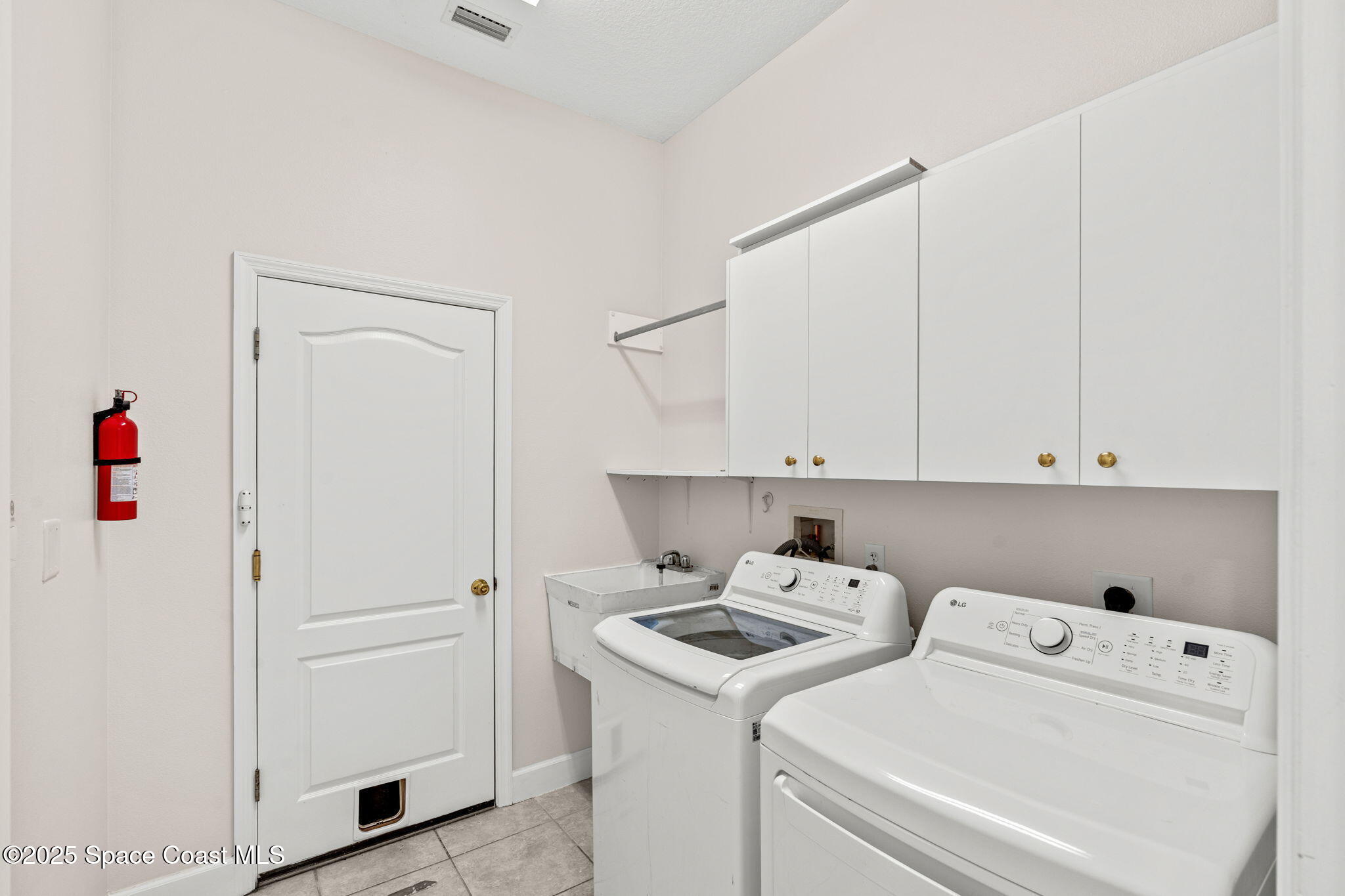 3121 Camberly Circle