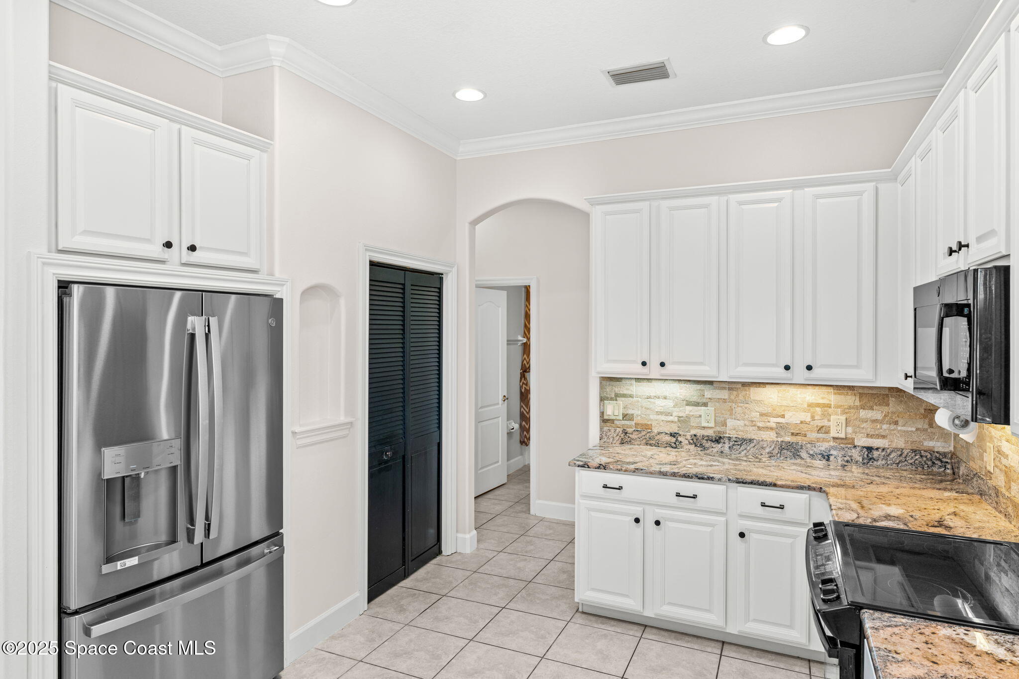 3121 Camberly Circle