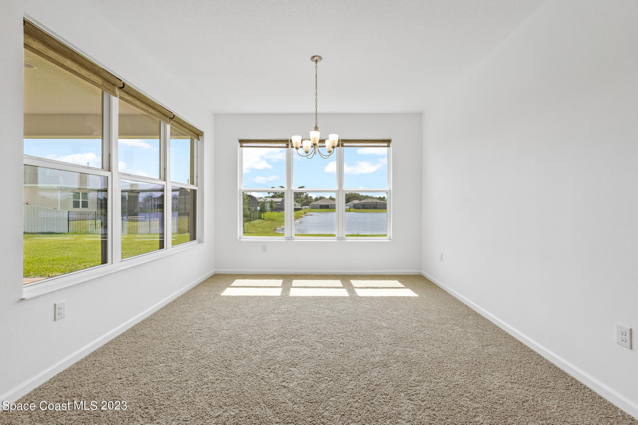 285 Loymer Circle