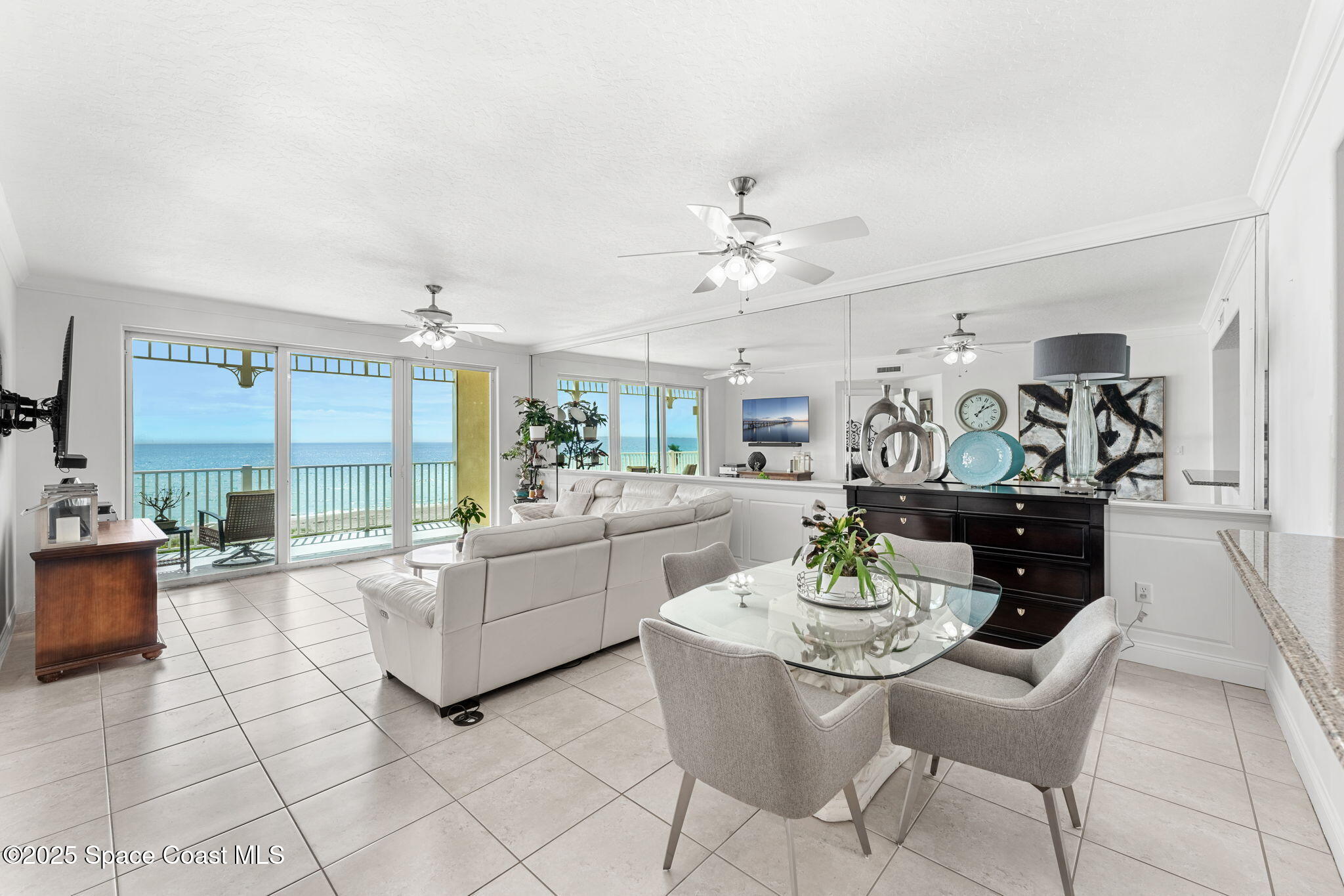 505 S Miramar Avenue, 2403