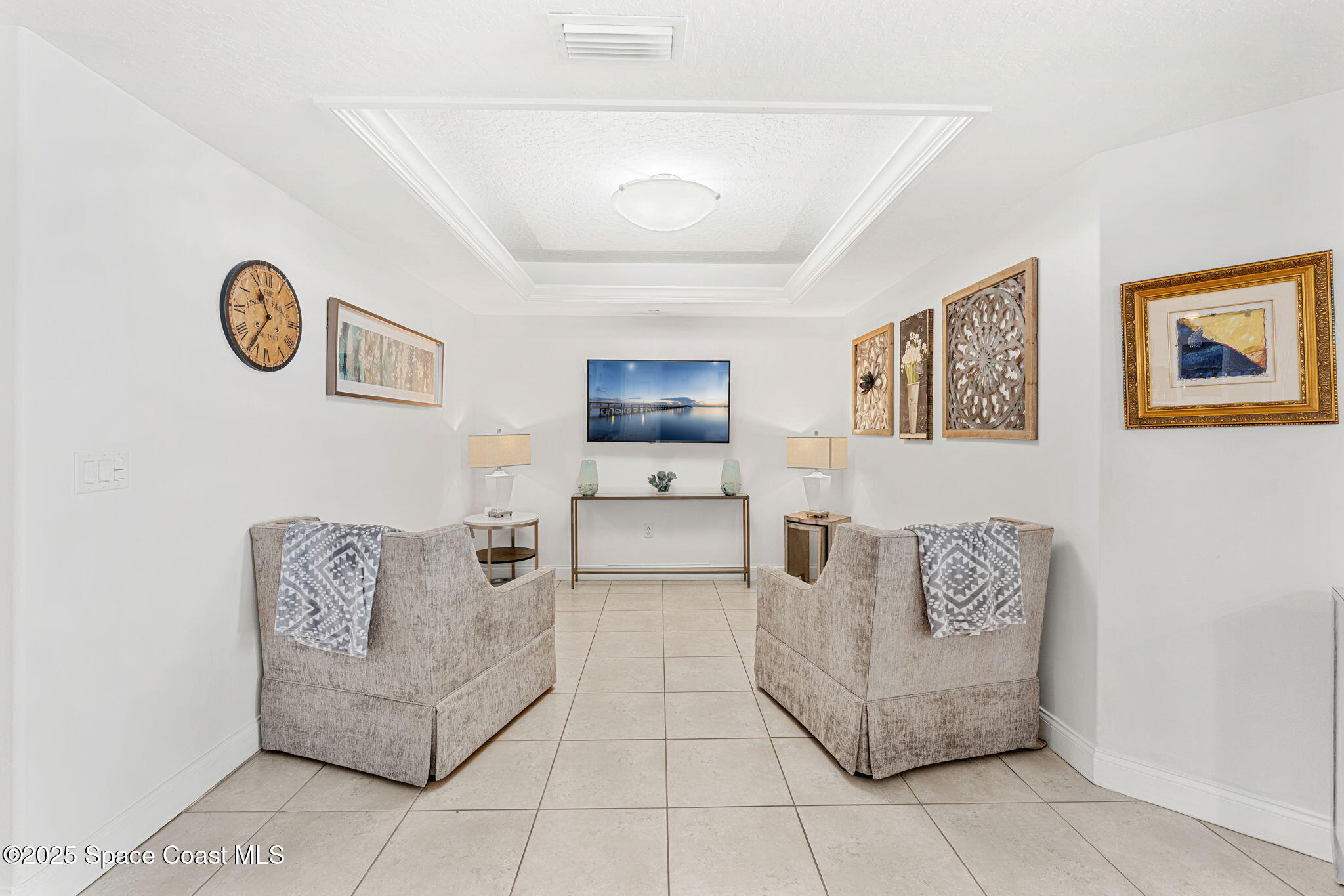 505 S Miramar Avenue, 2403