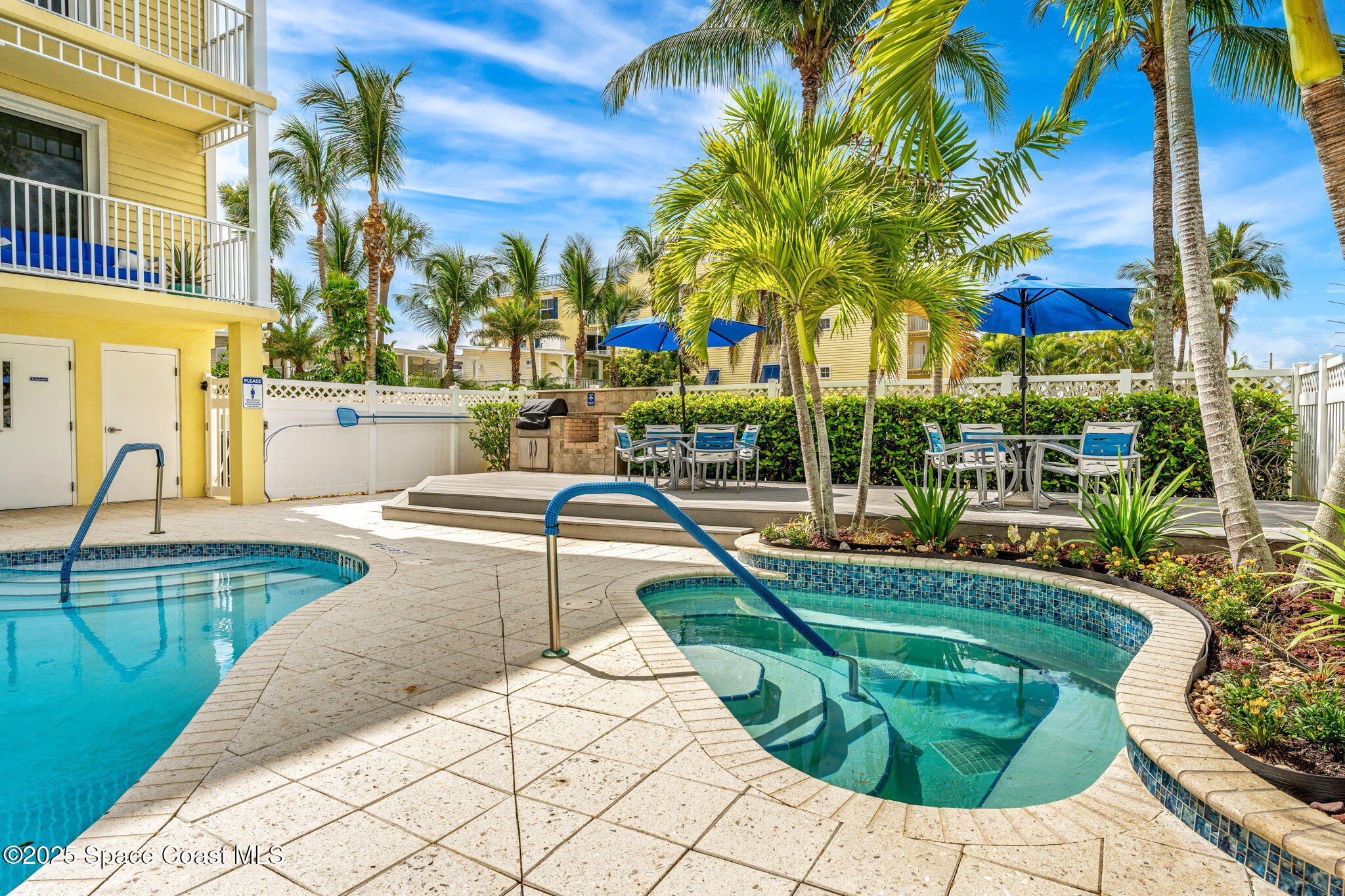 505 S Miramar Avenue, 2403