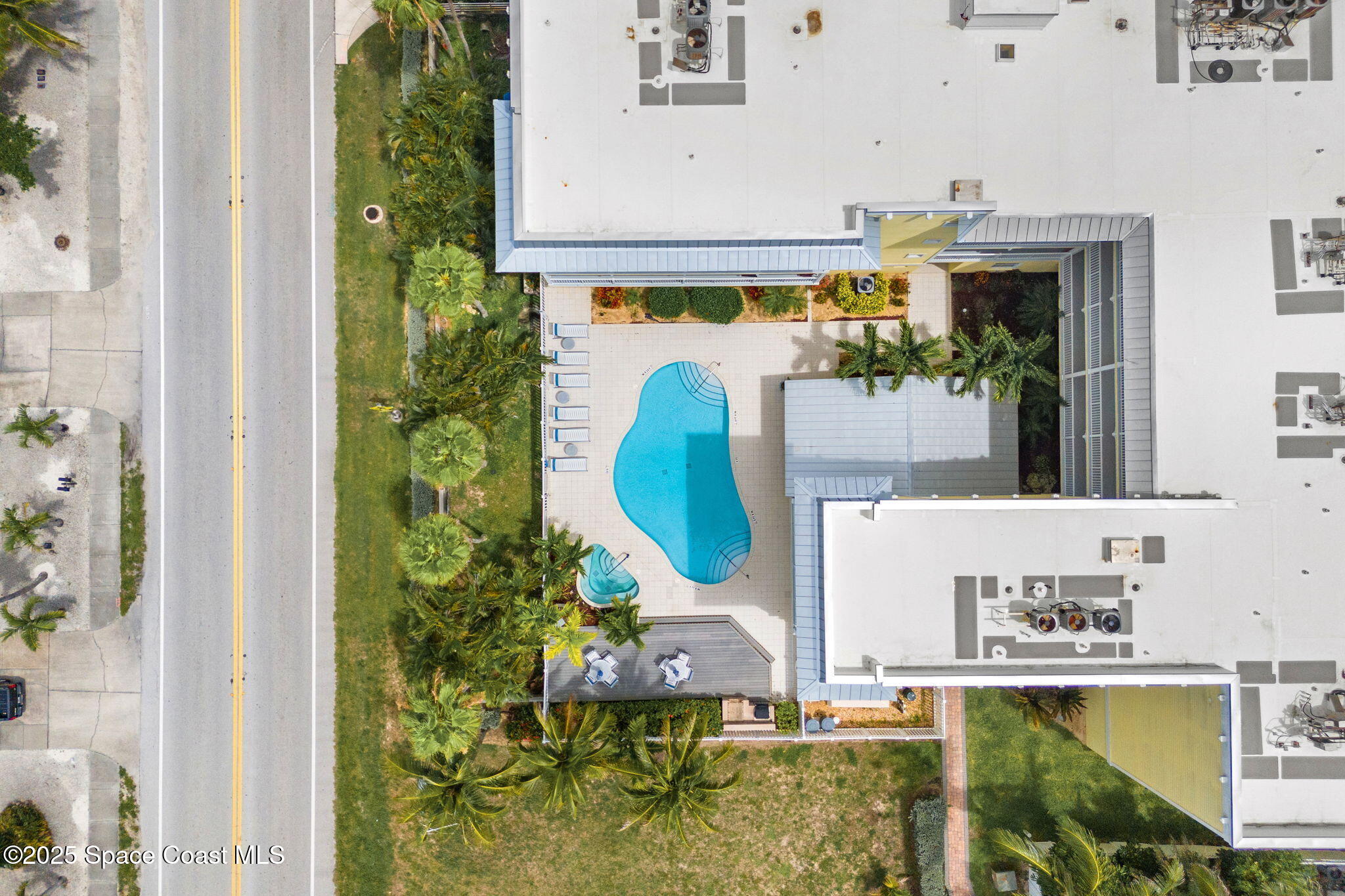 505 S Miramar Avenue, 2403