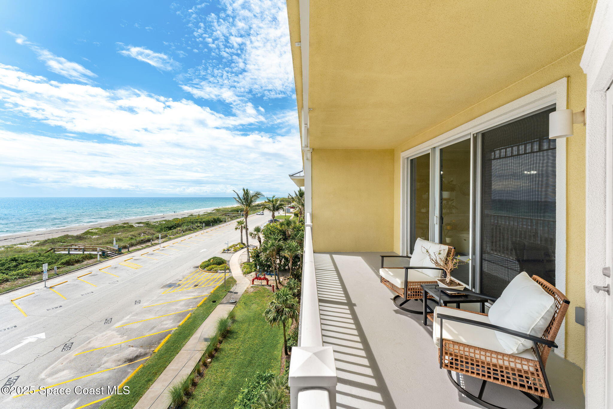 505 S Miramar Avenue, 2403