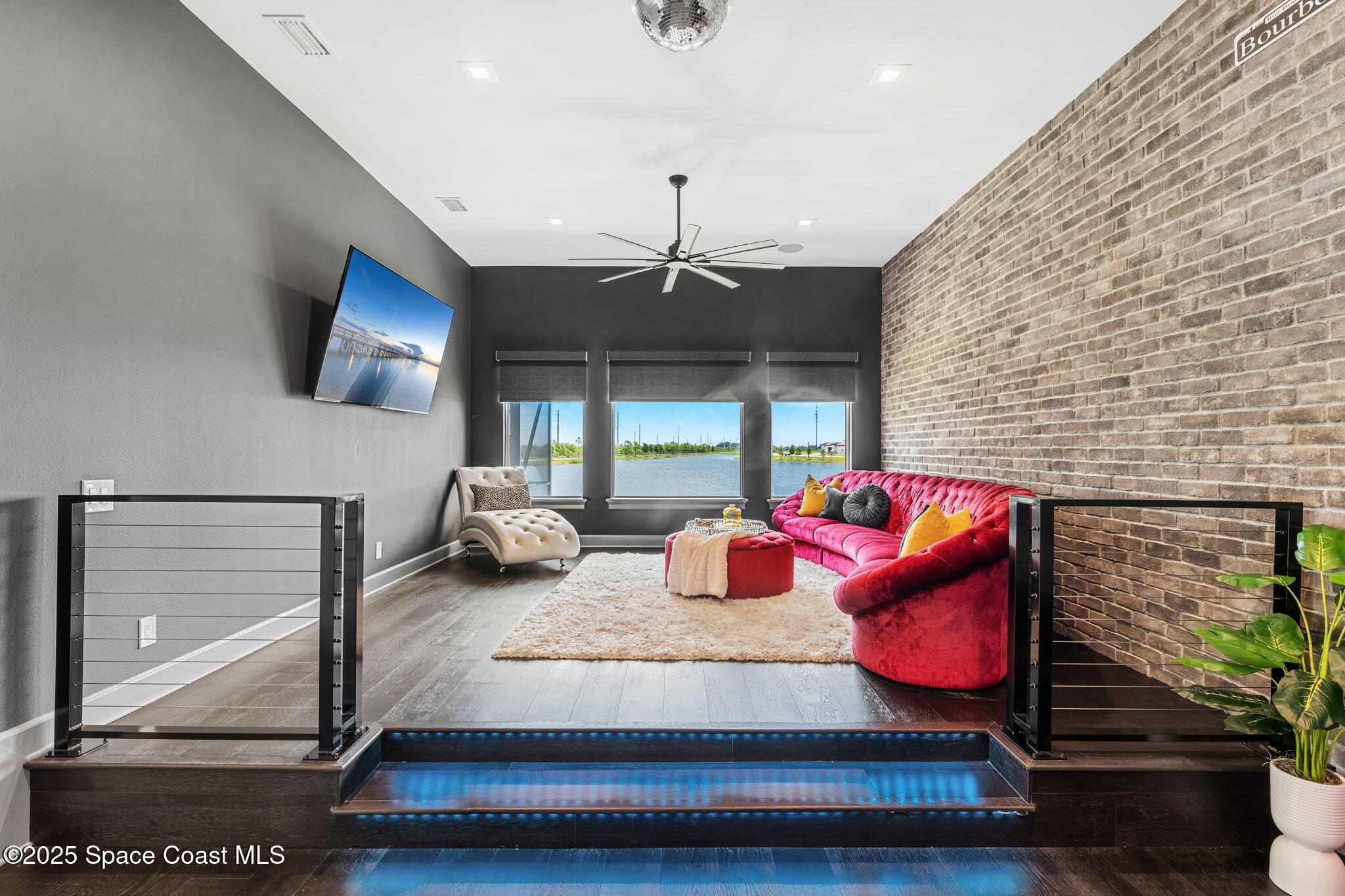 3768 Lake Adelaide Place