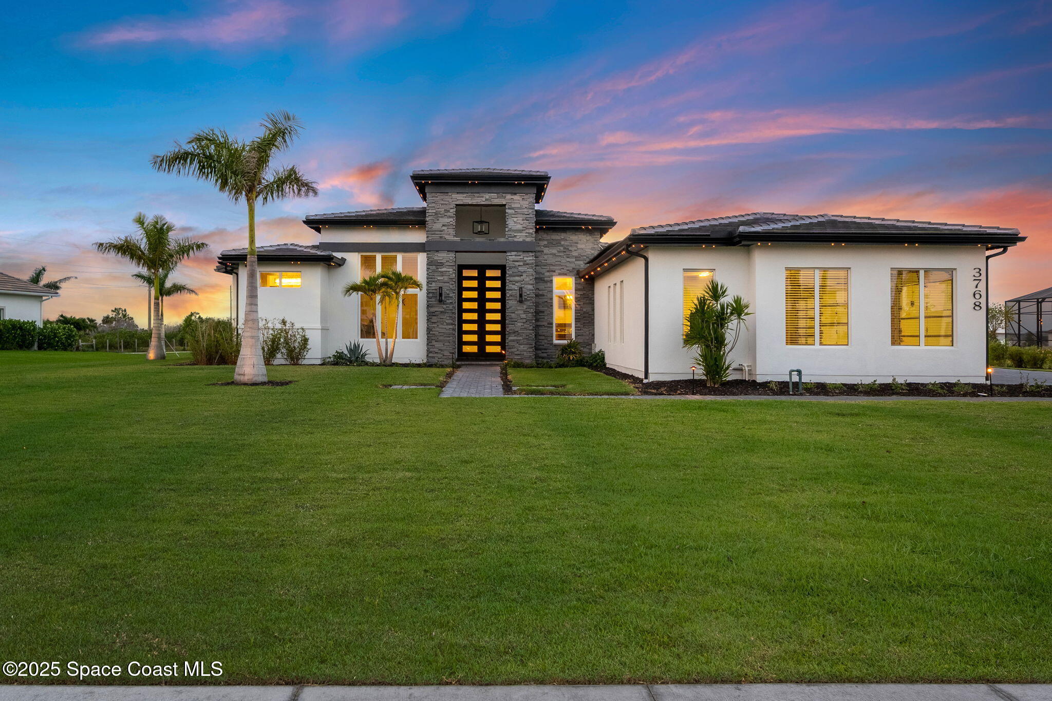 3768 Lake Adelaide Place