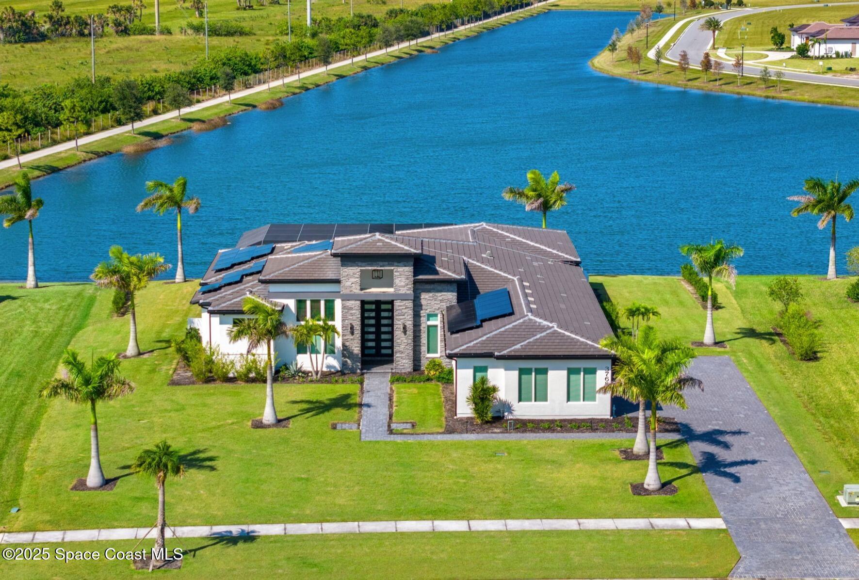 3768 Lake Adelaide Place