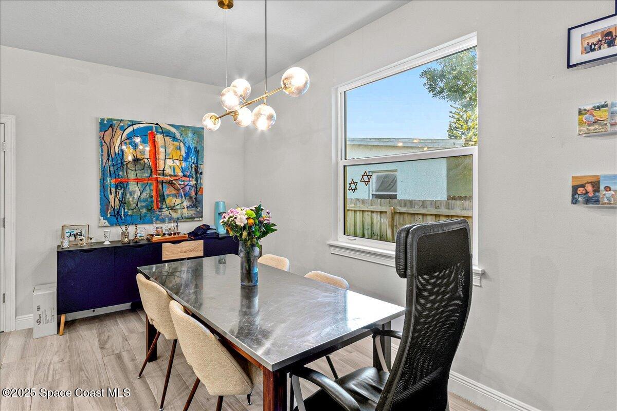 95 E Court