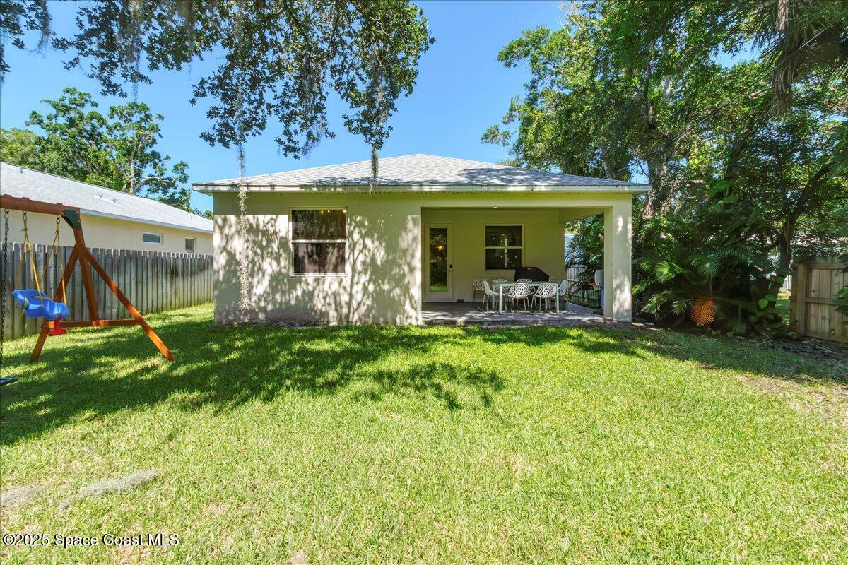 95 E Court