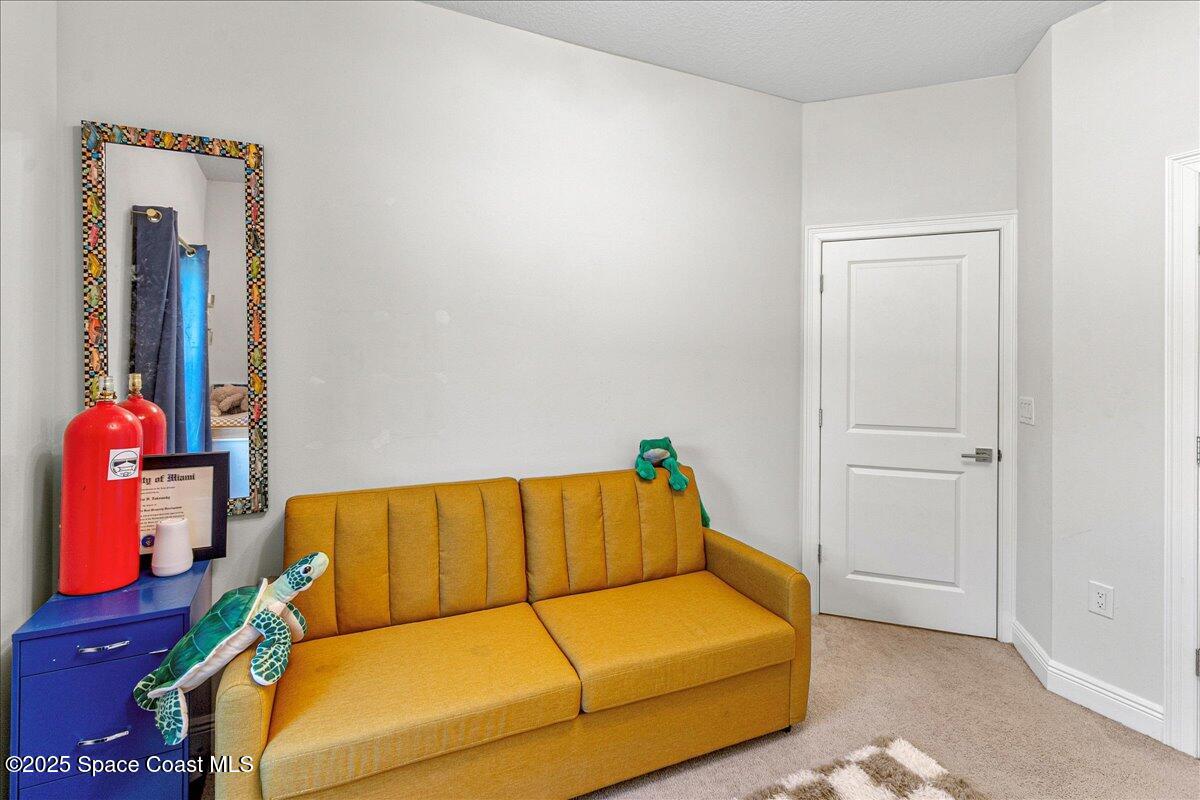95 E Court