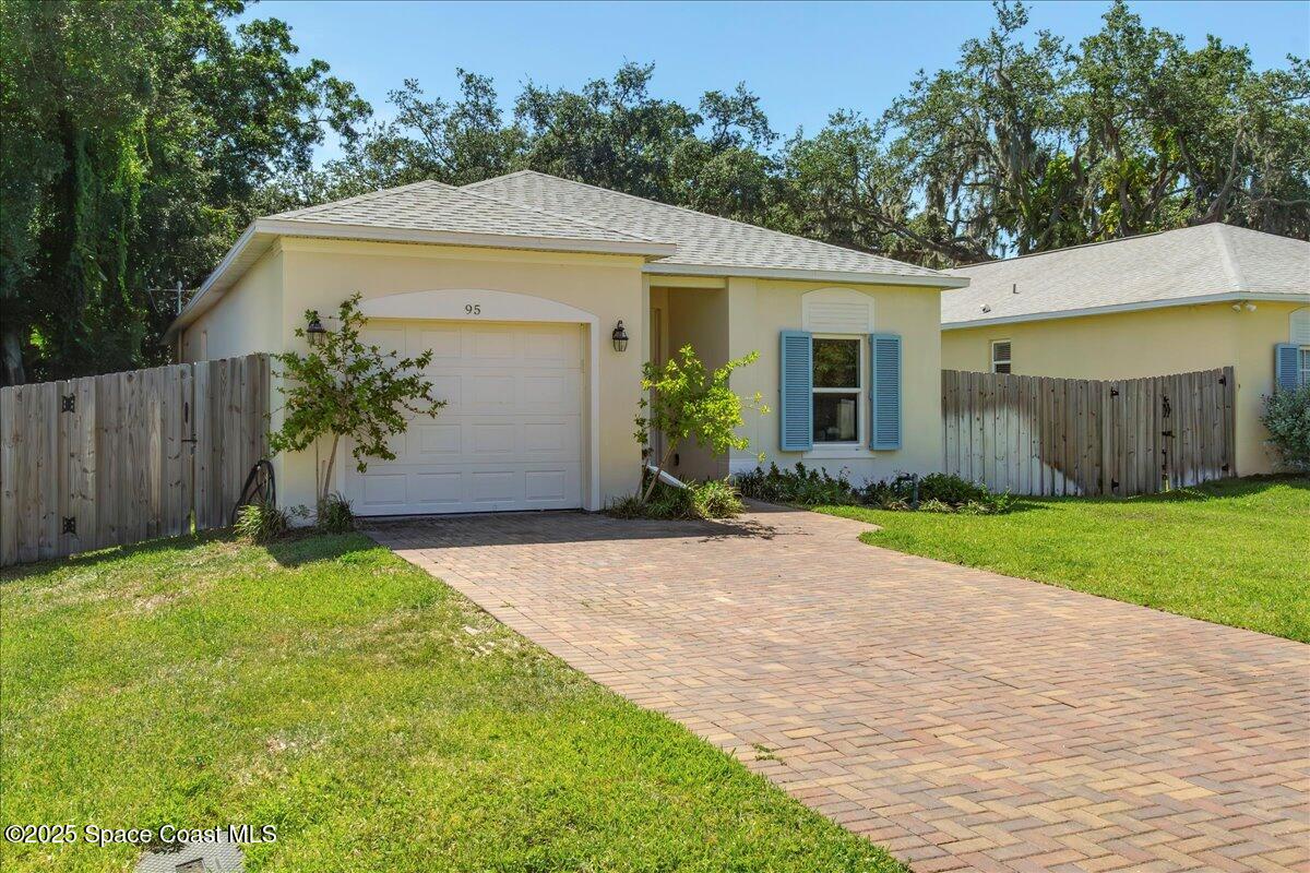95 E Court