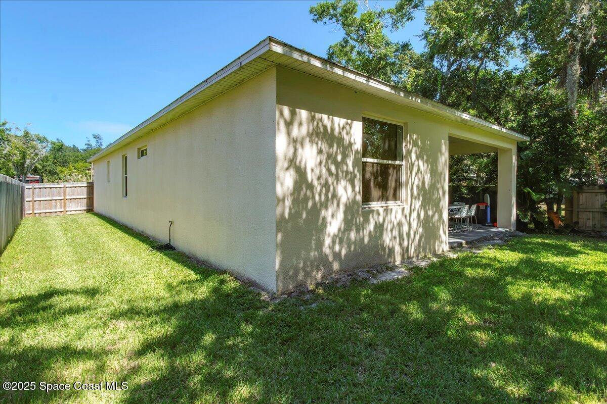 95 E Court