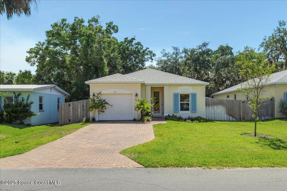 95 E Court