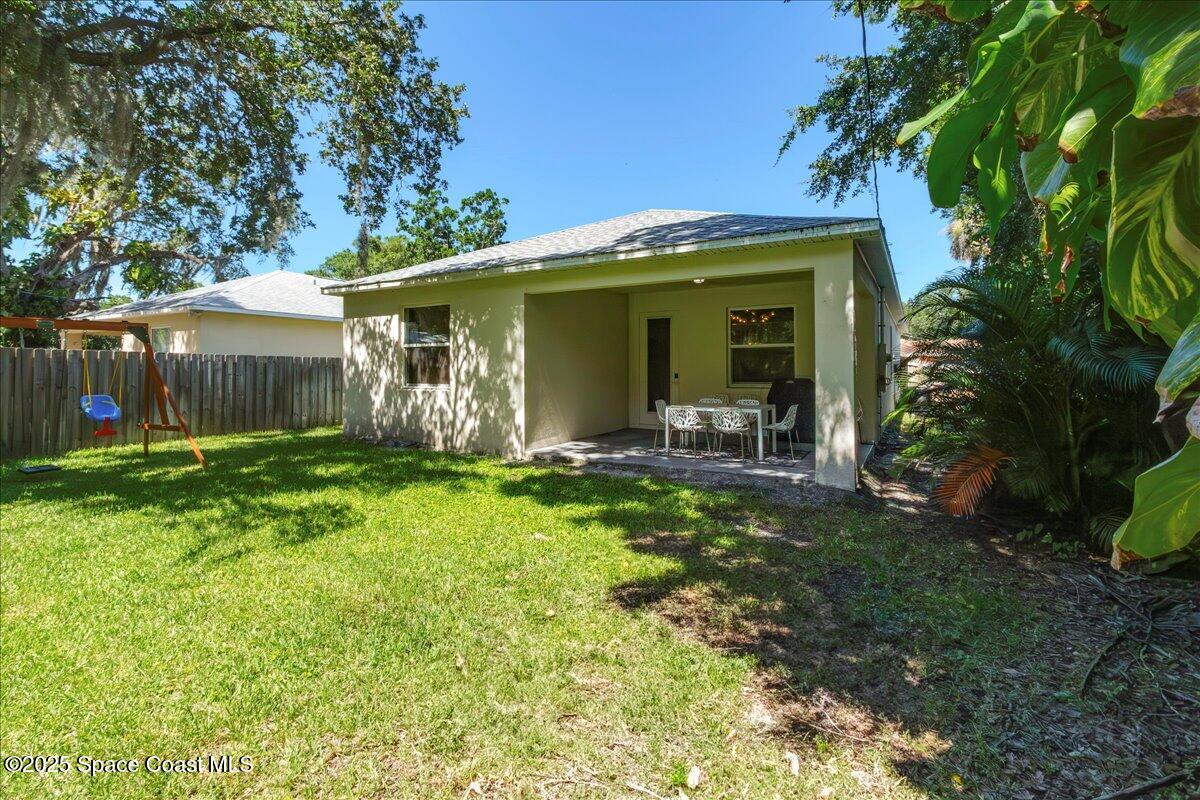 95 E Court