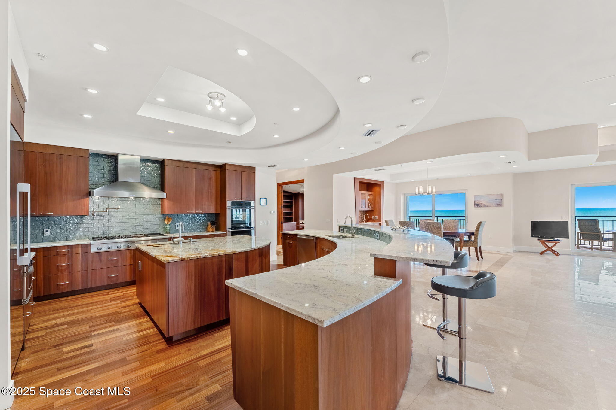 2375 S Atlantic Avenue, 601