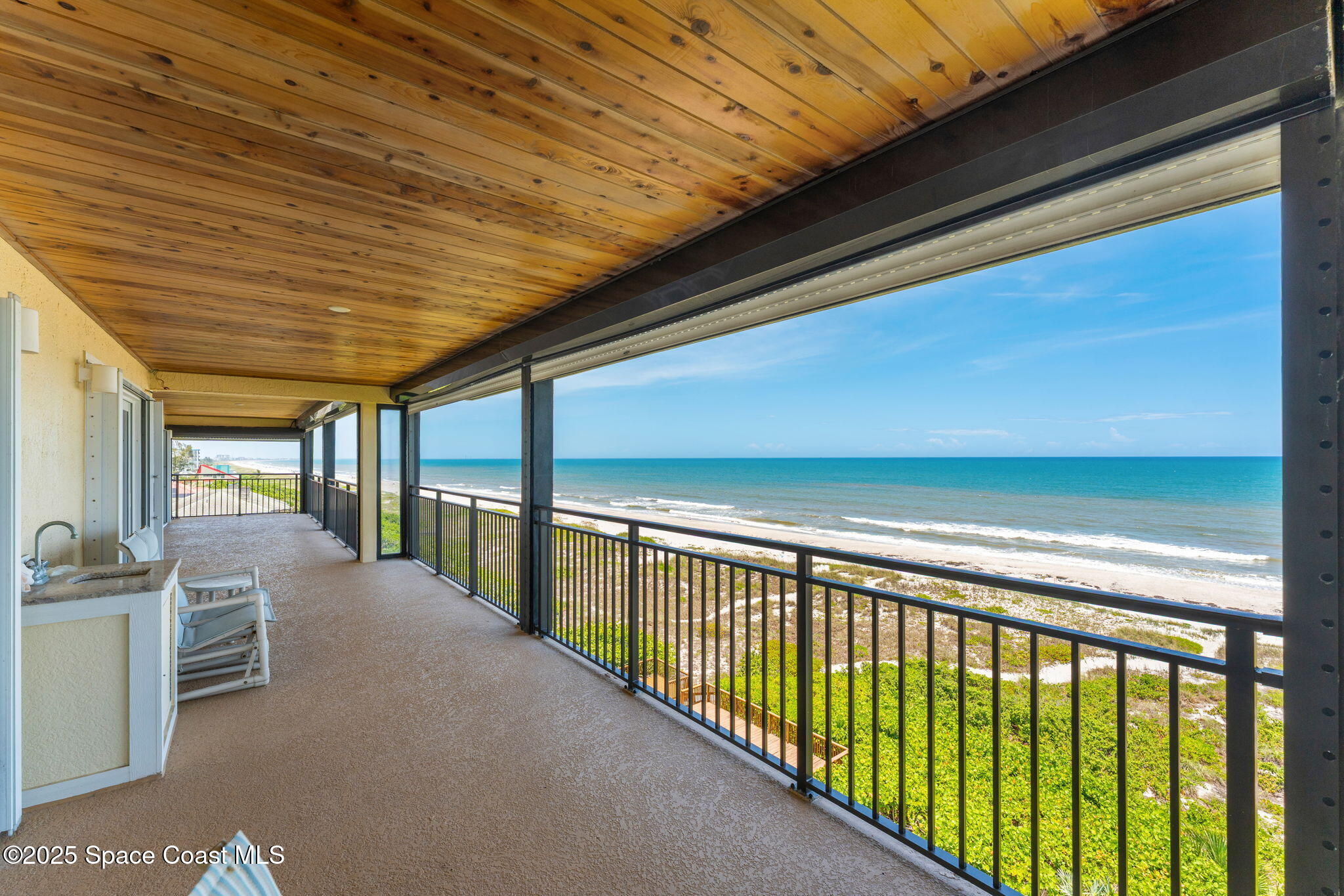 2375 S Atlantic Avenue, 601