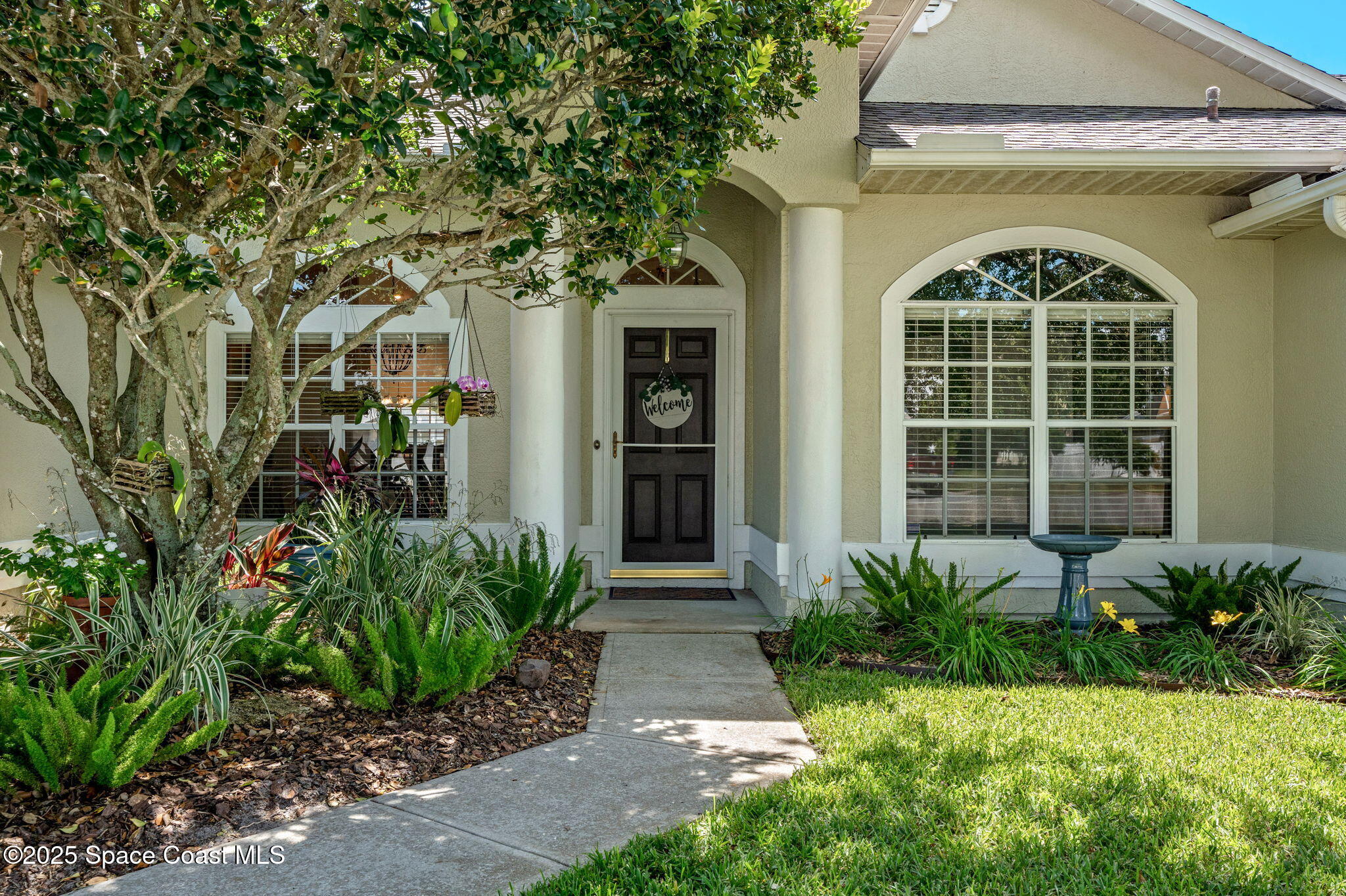 585 Lake Victoria Circle