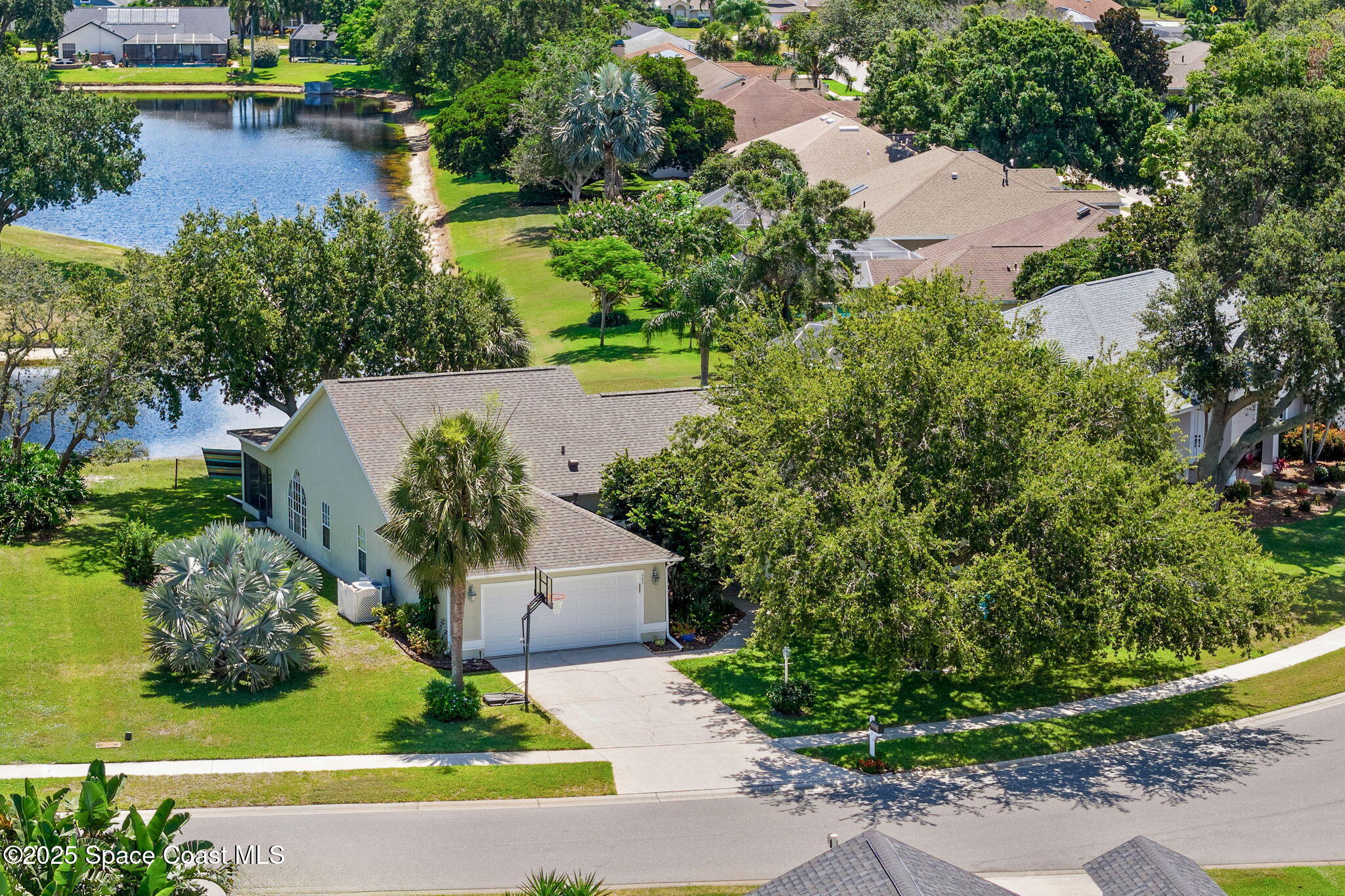 585 Lake Victoria Circle