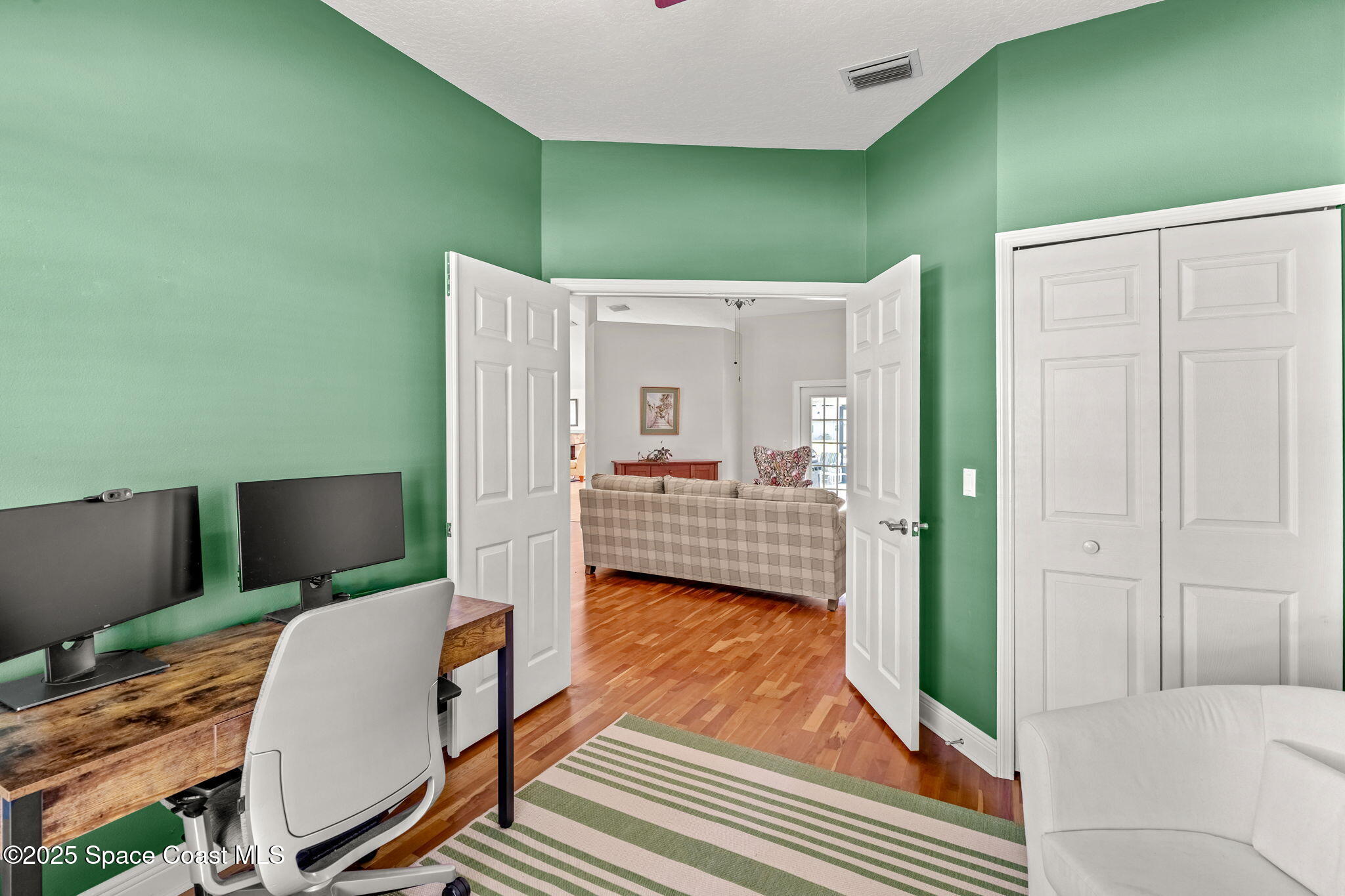 585 Lake Victoria Circle