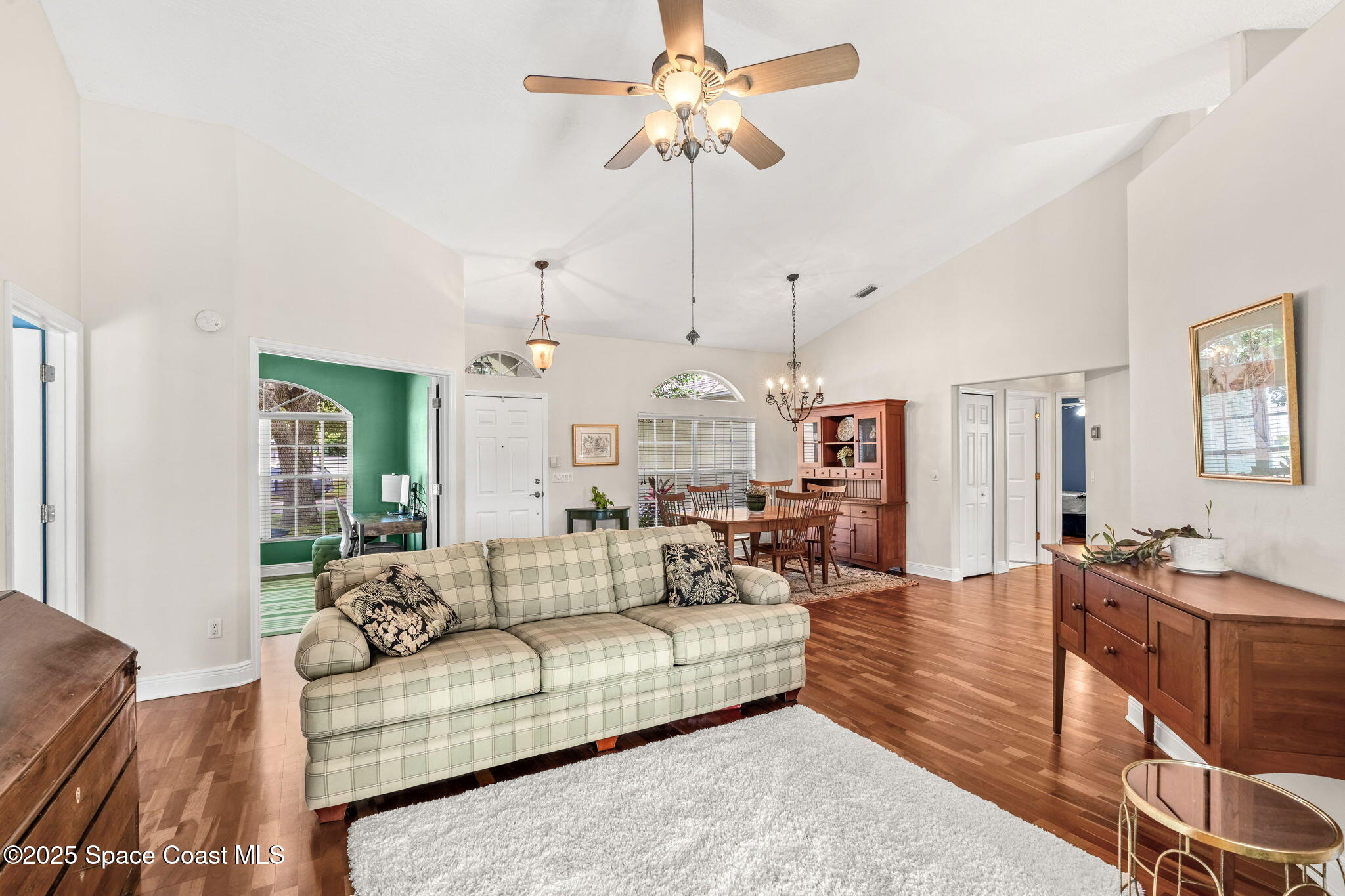 585 Lake Victoria Circle