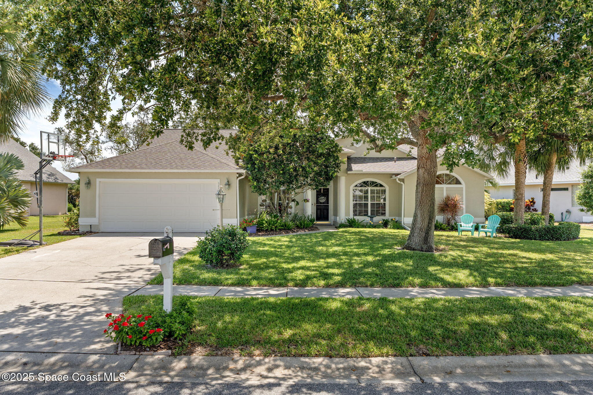 585 Lake Victoria Circle