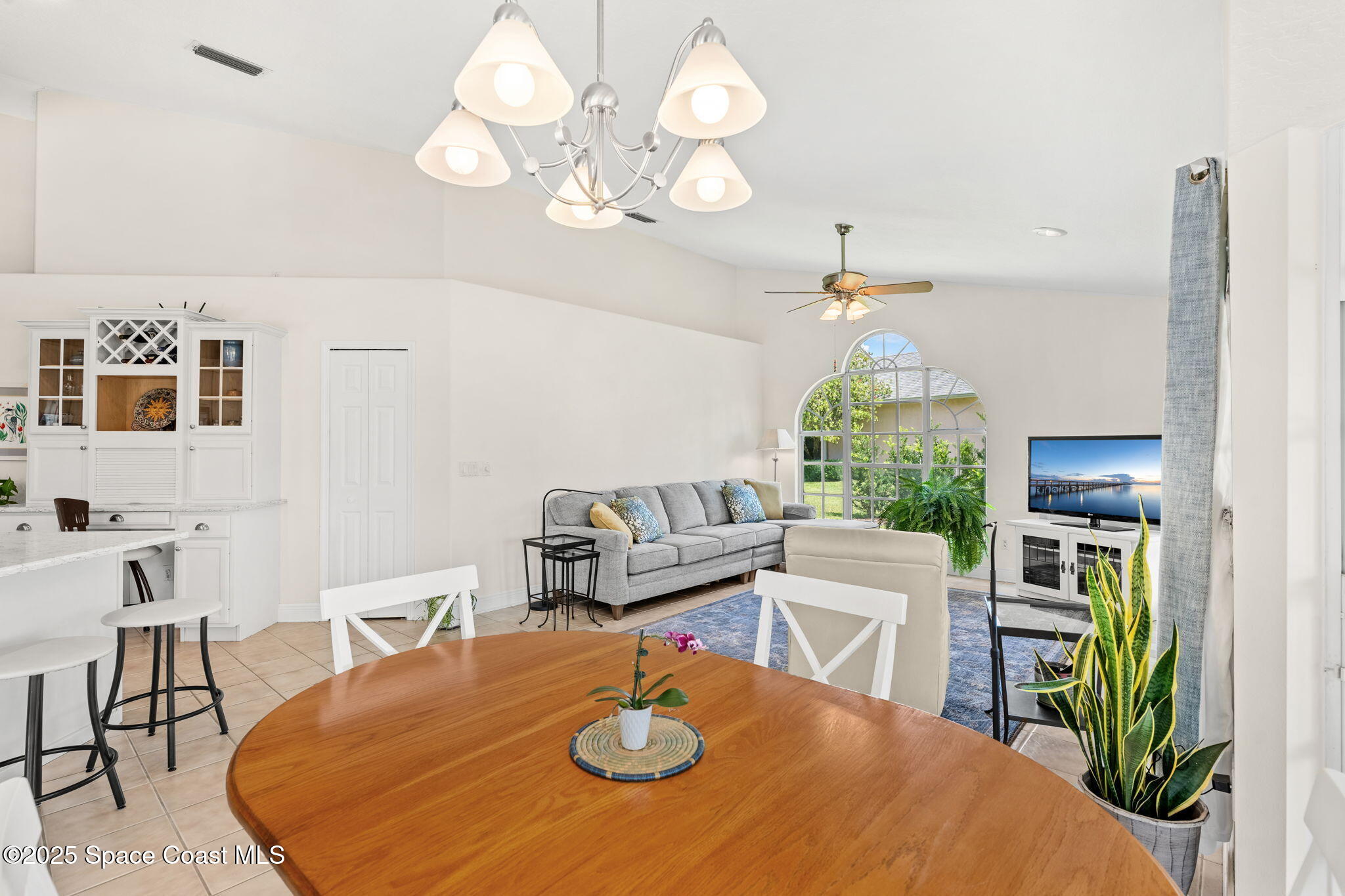 585 Lake Victoria Circle