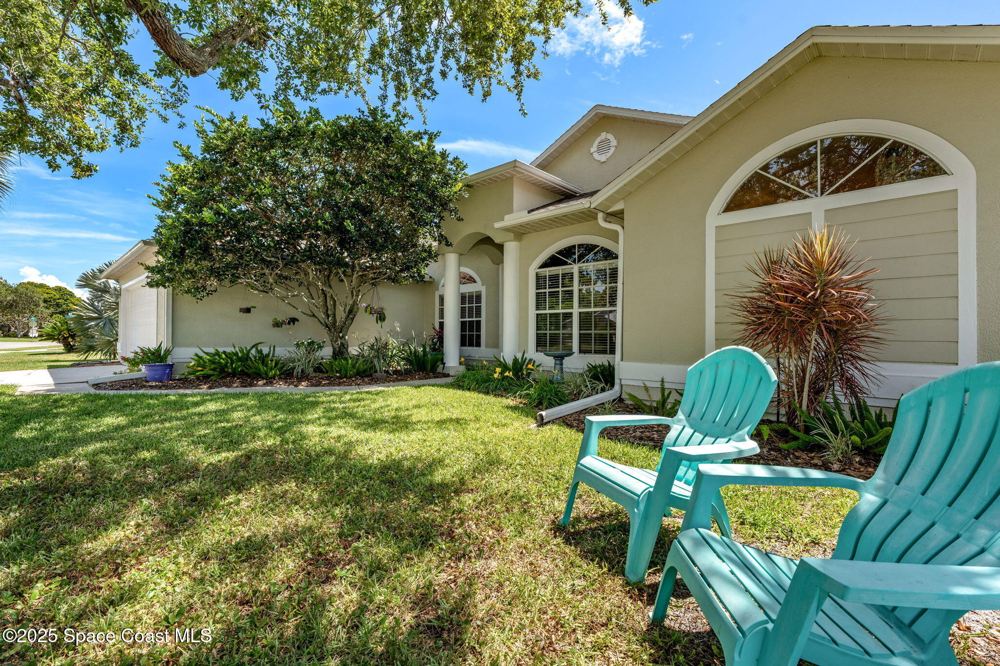 585 Lake Victoria Circle