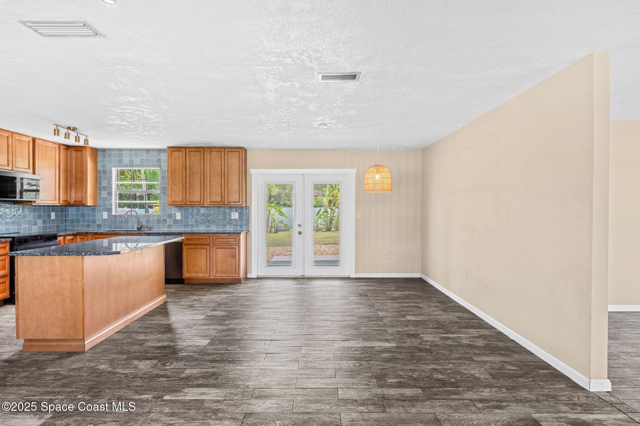 5530 Rons Road
