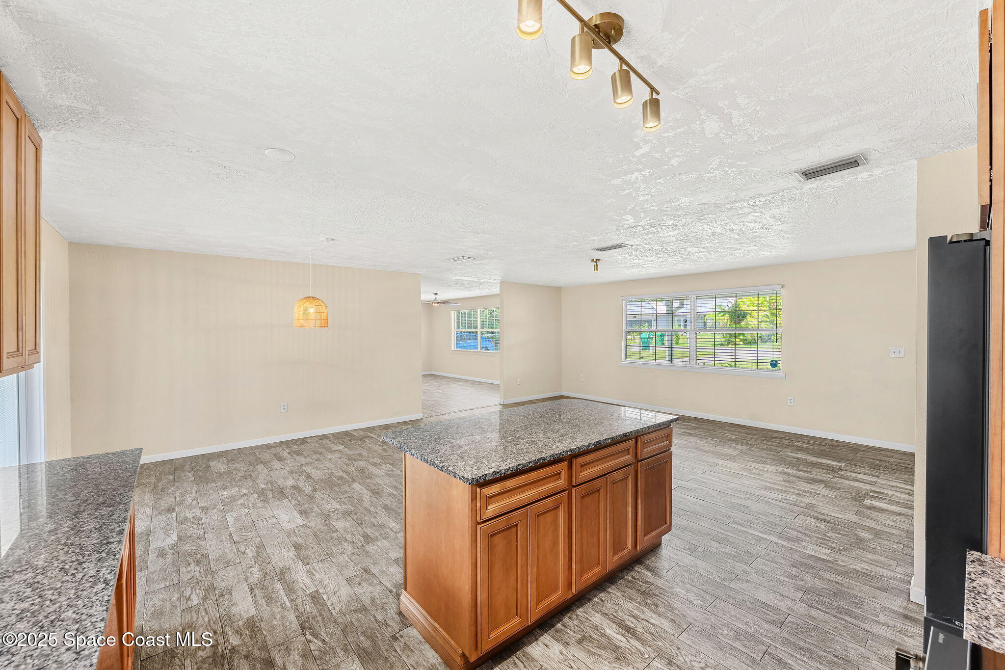 5530 Rons Road