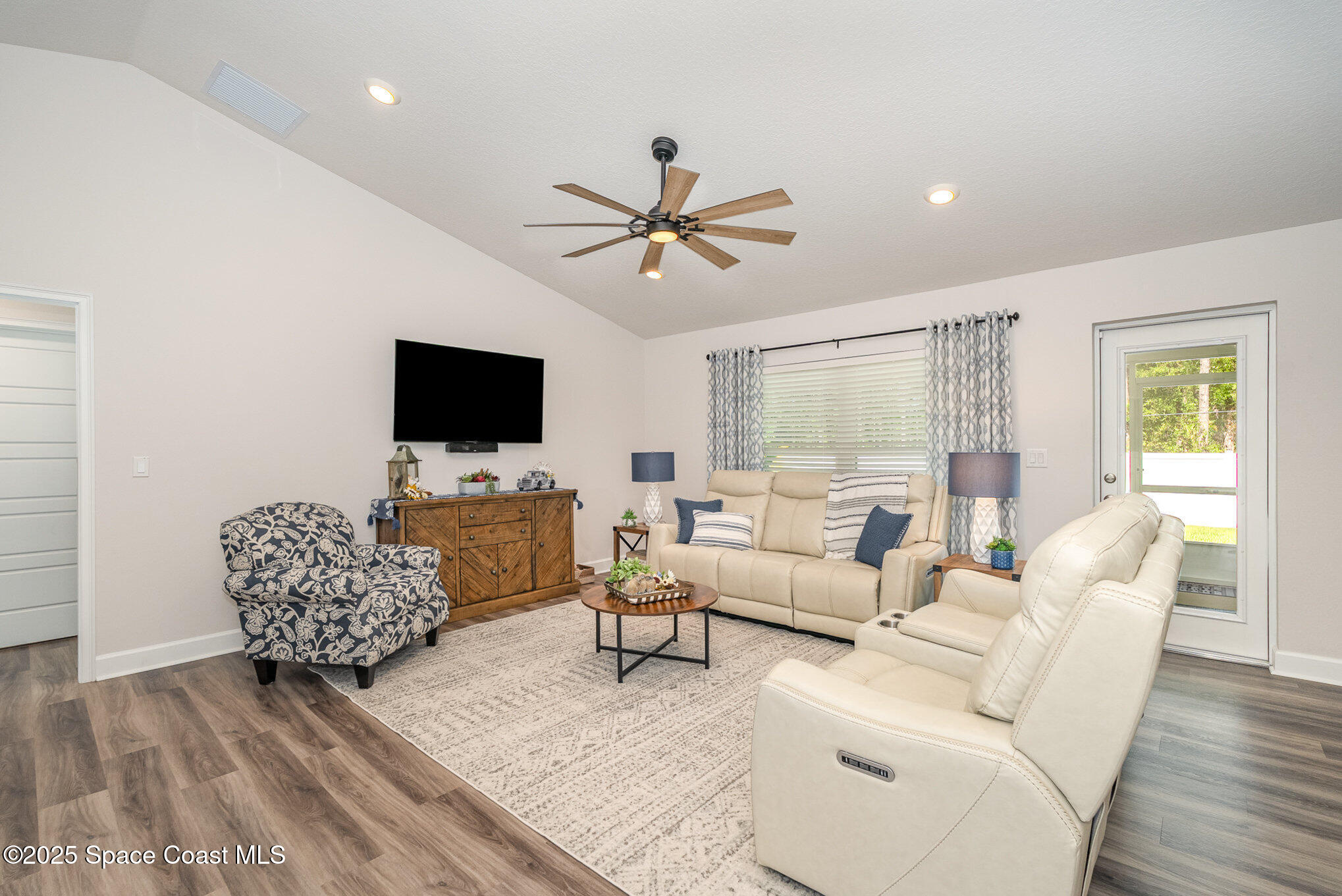 1498 Harper Boulevard SW