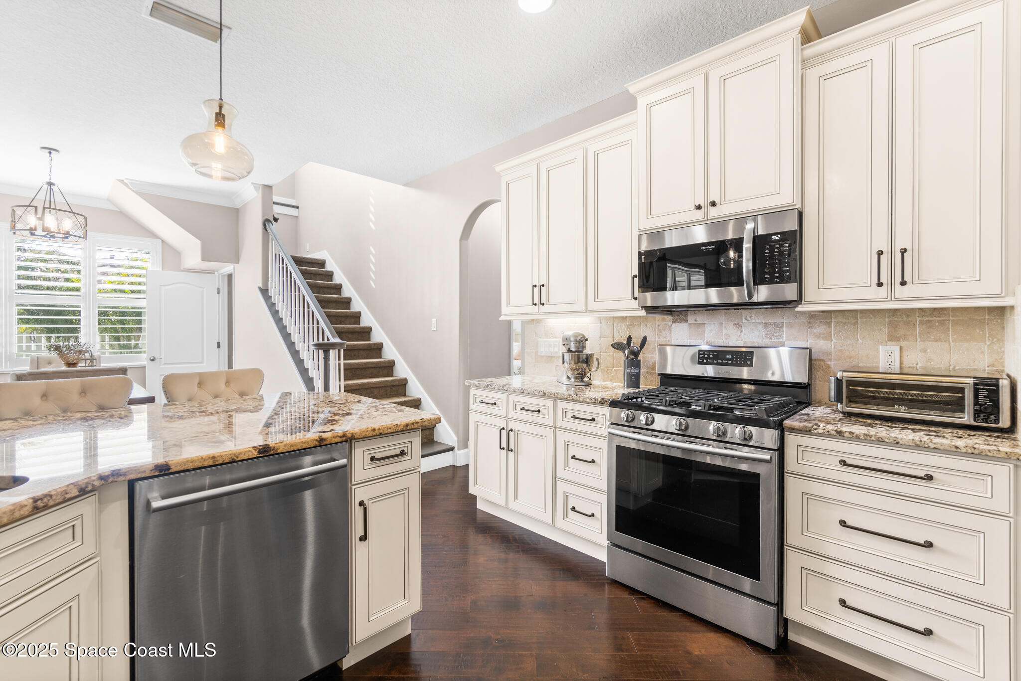 1007 Dowitcher Court