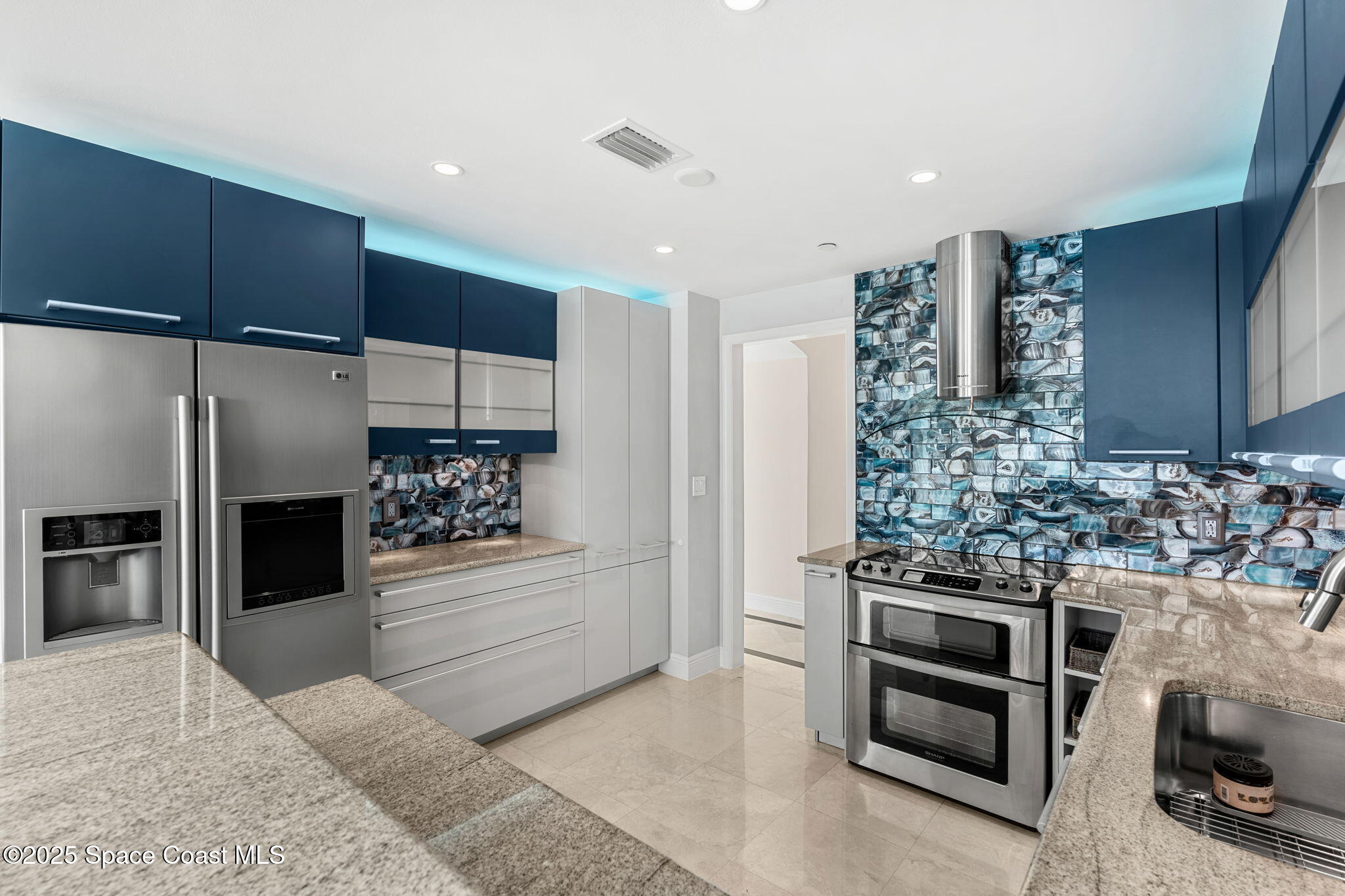 3500 S Atlantic Avenue, 102