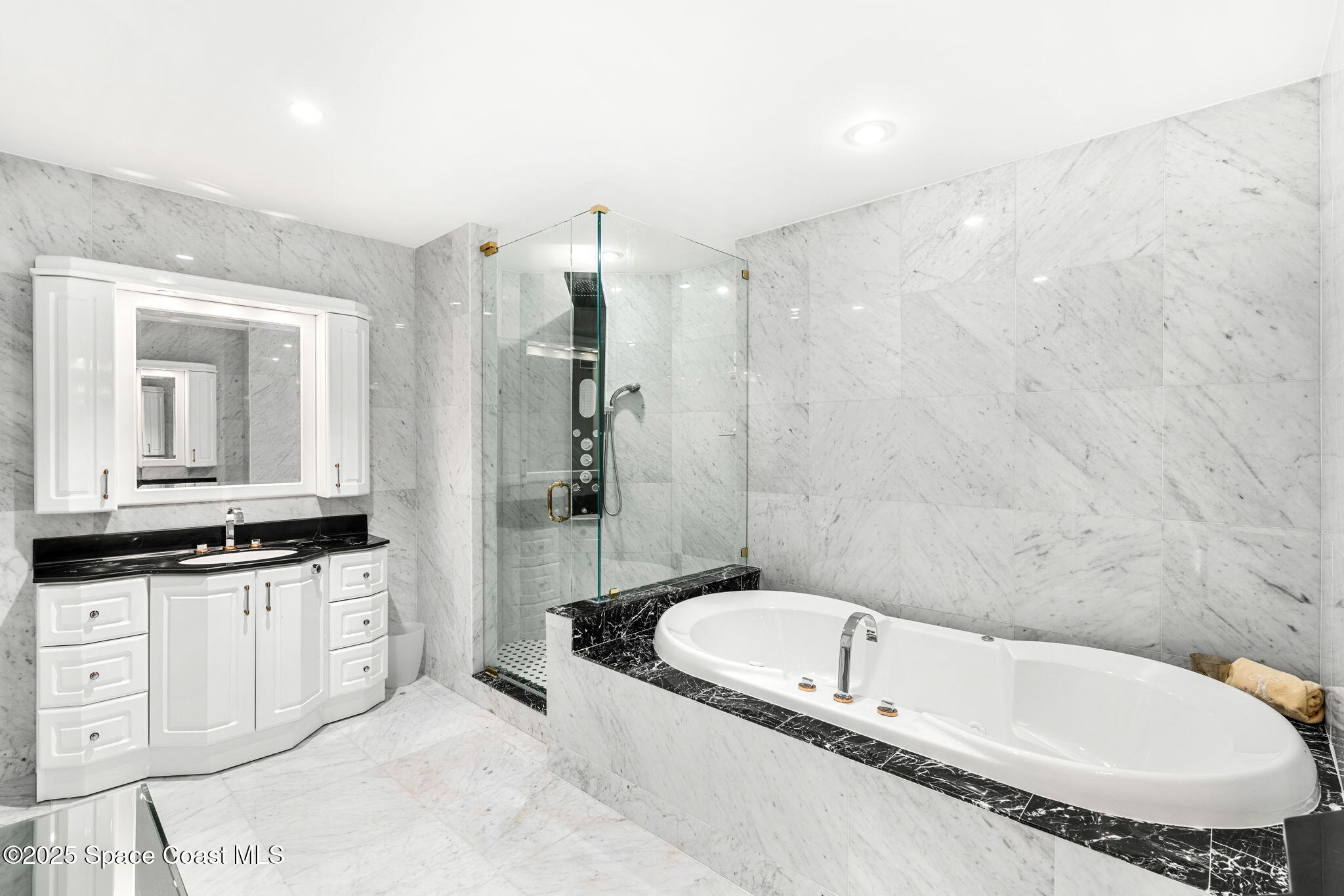 3500 S Atlantic Avenue, 102