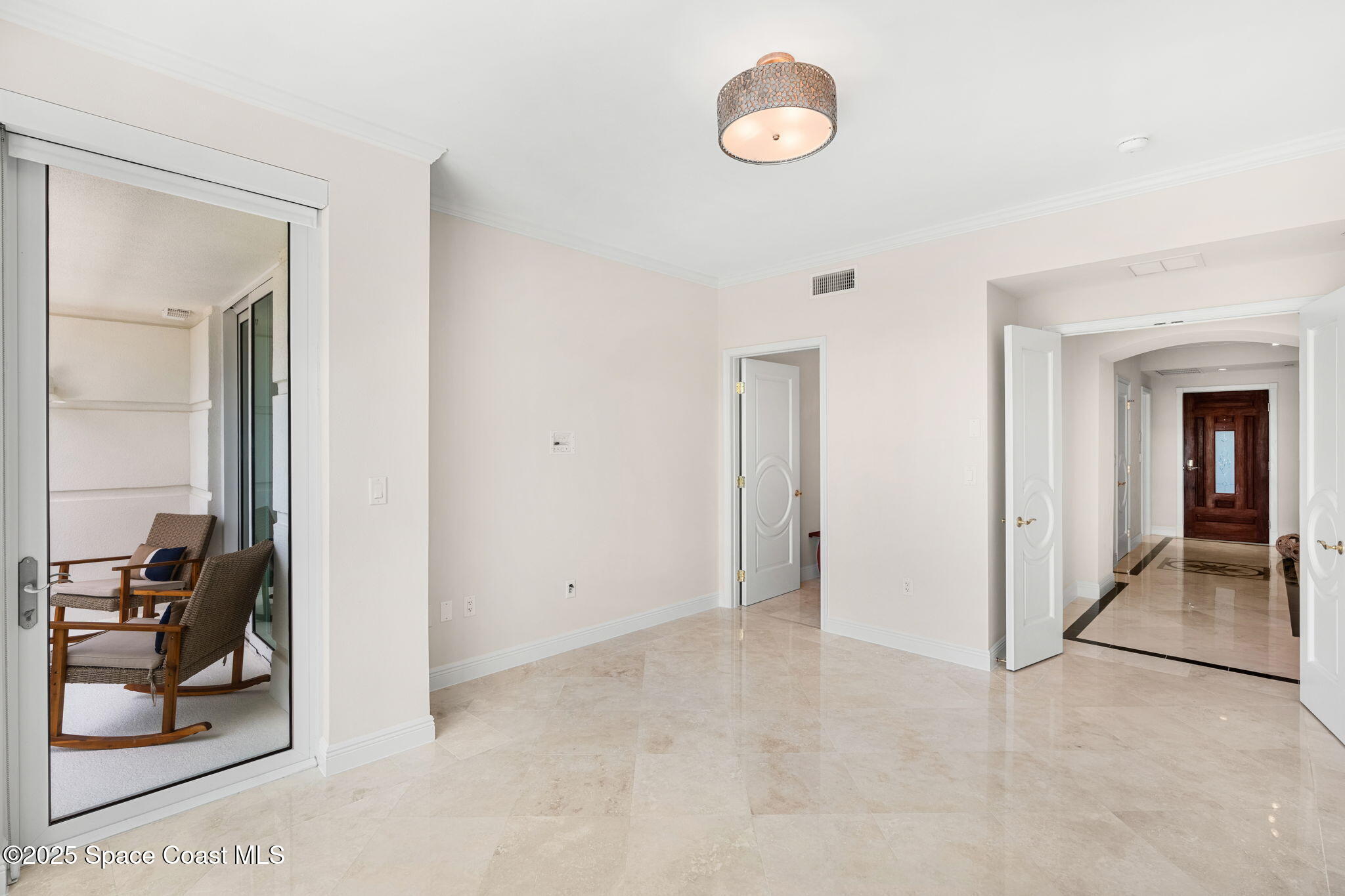 3500 S Atlantic Avenue, 102