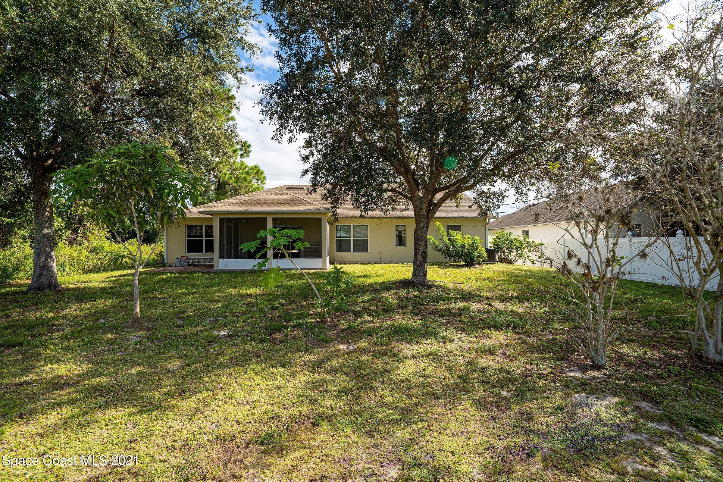 1830 Degroodt Road SW