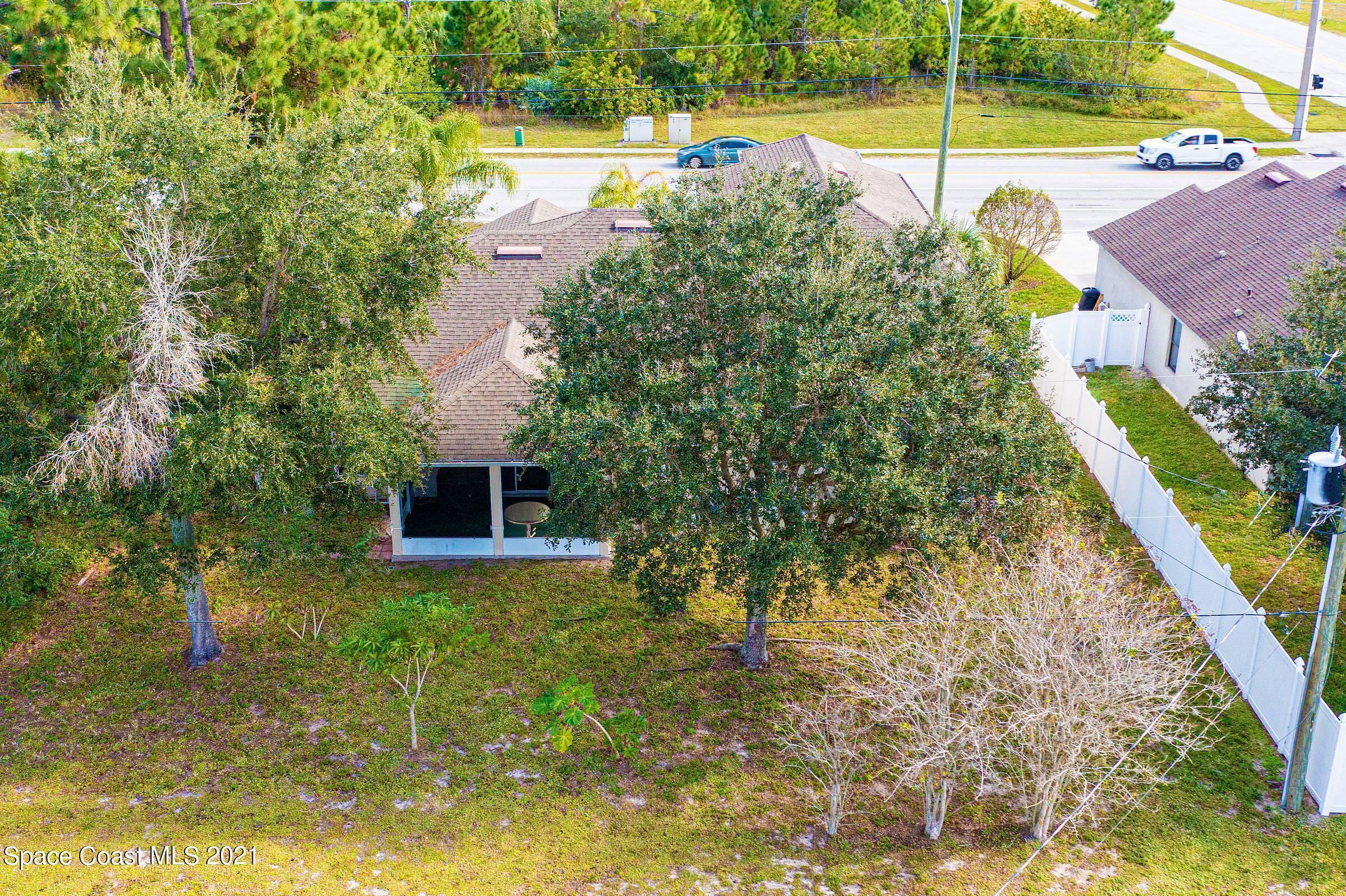 1830 Degroodt Road SW