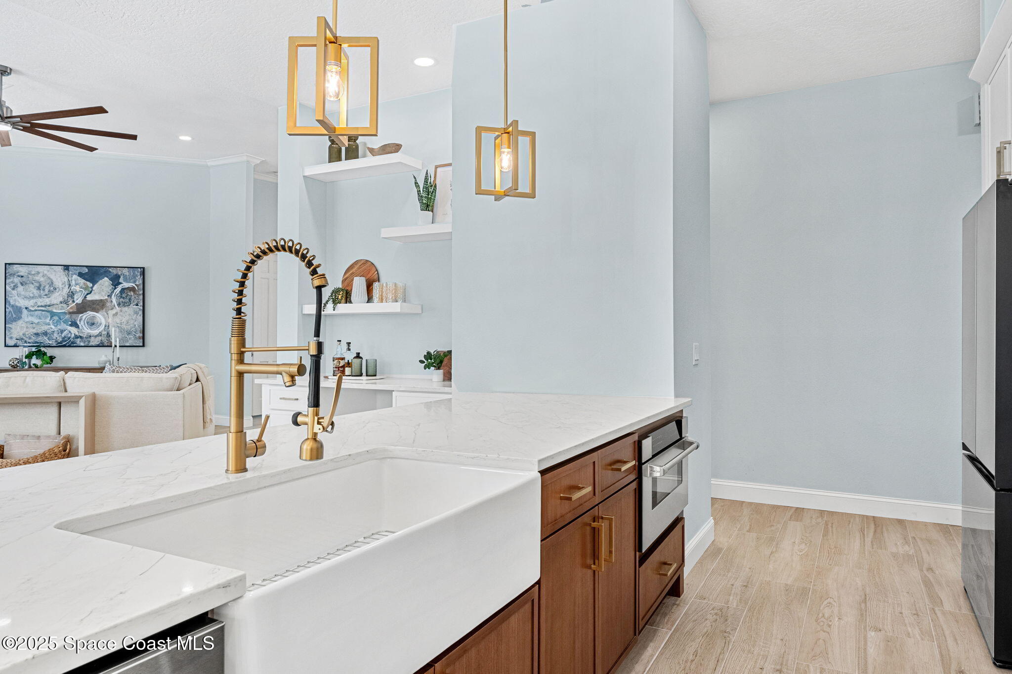 881 Peregrine Drive