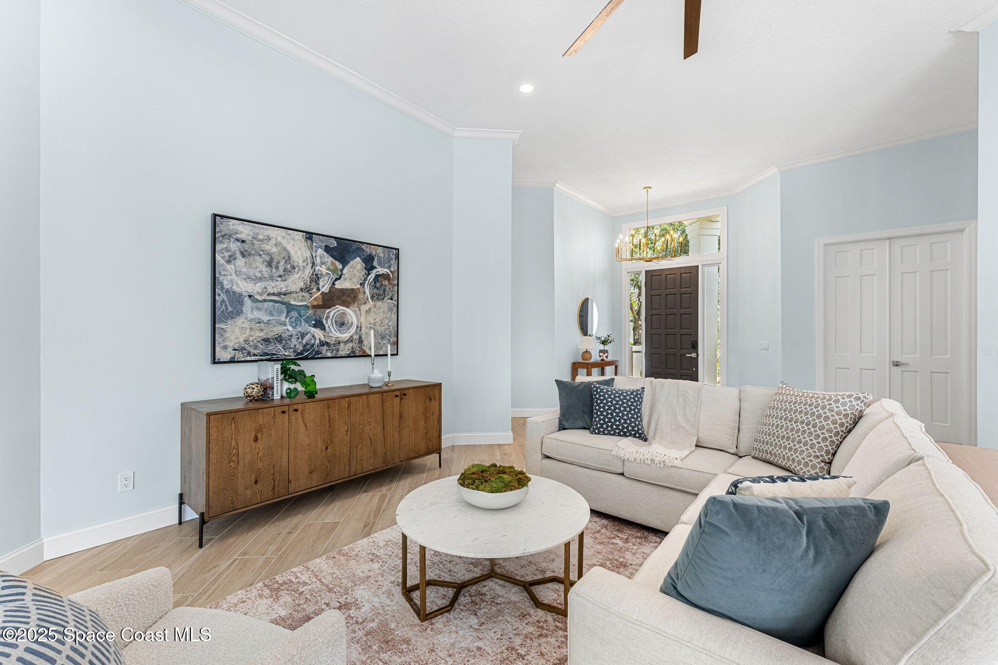 881 Peregrine Drive