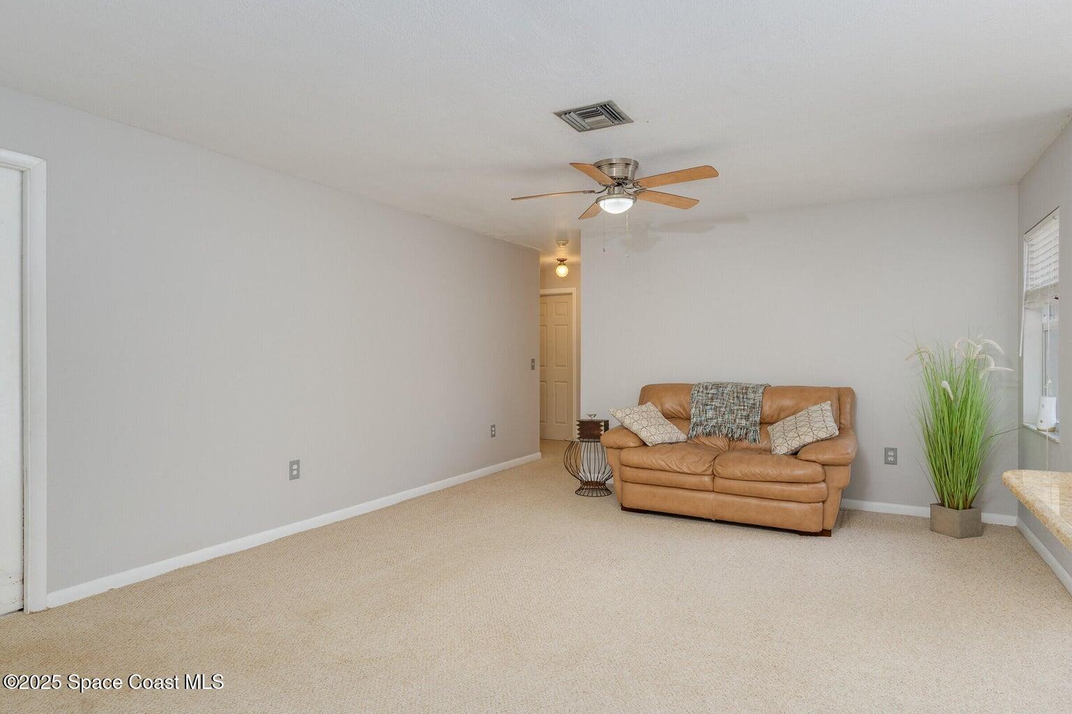 300 S Palm Avenue