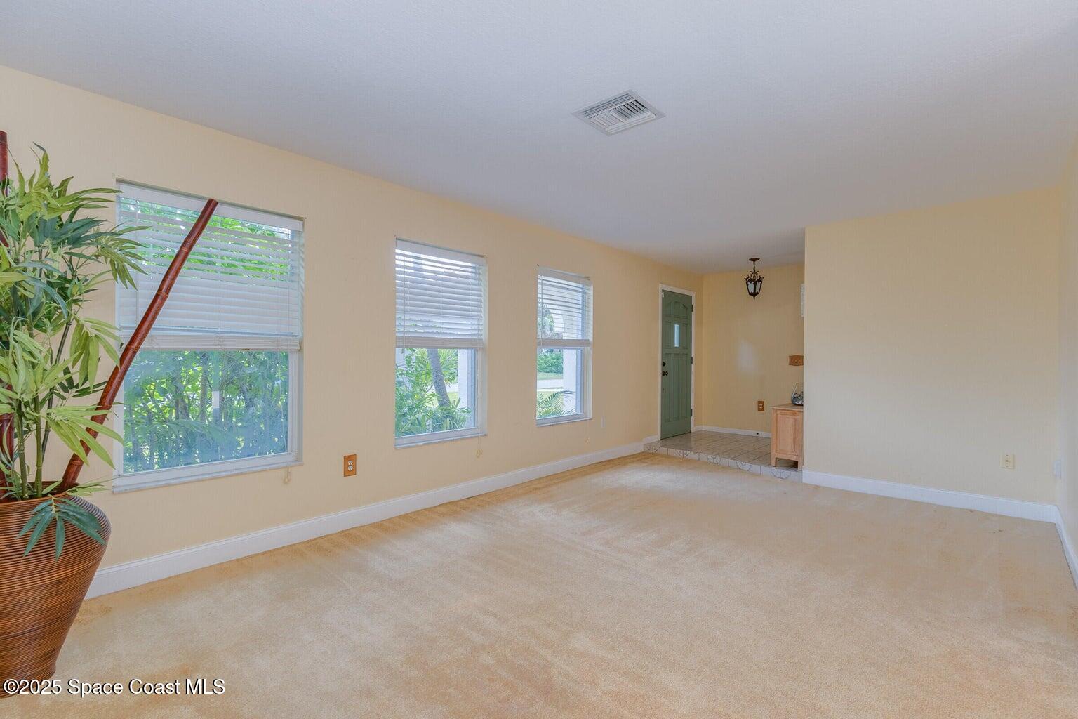 300 S Palm Avenue